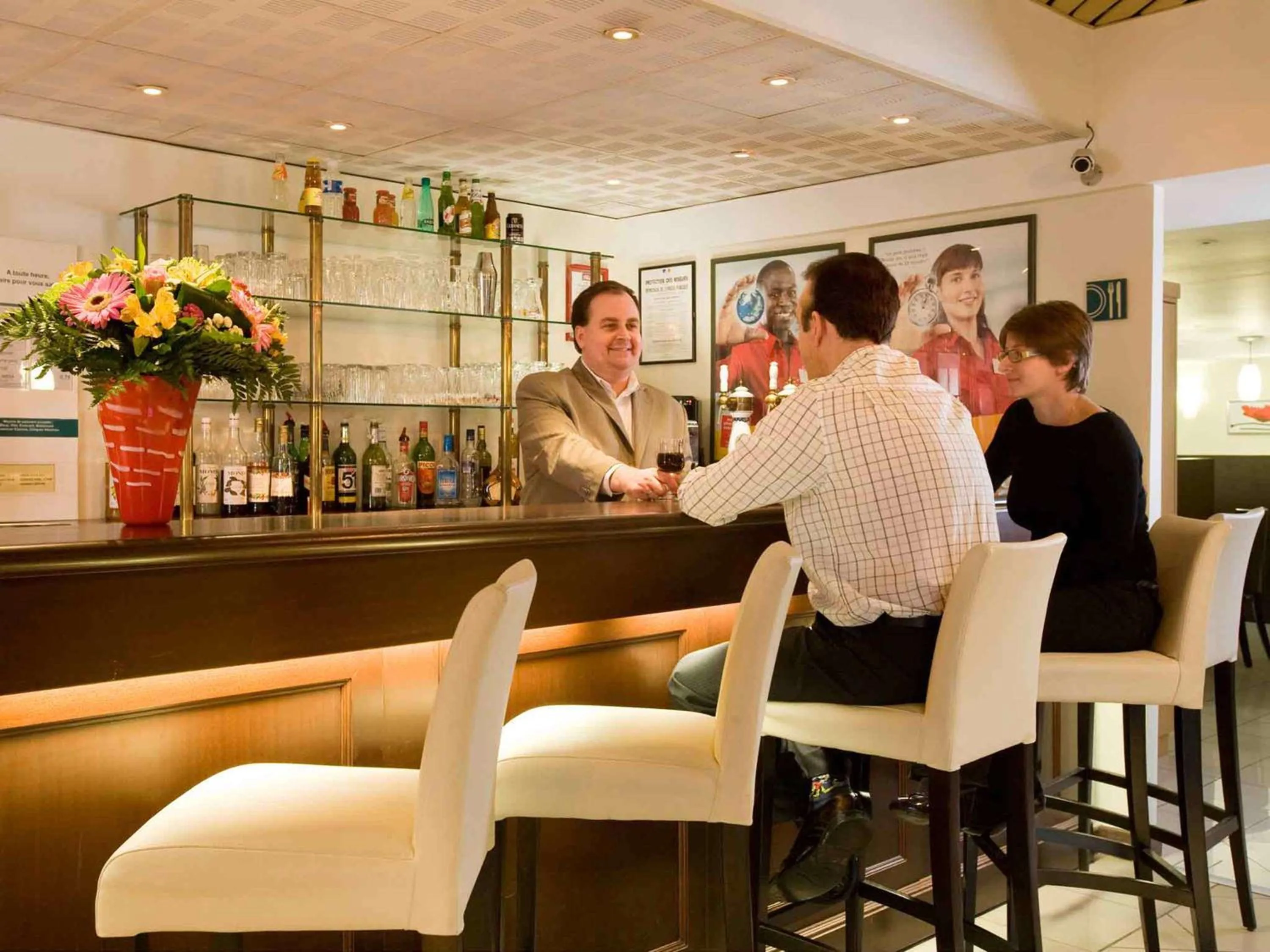 Lounge or bar in Hotel Mermoz Paris Le Bourget
