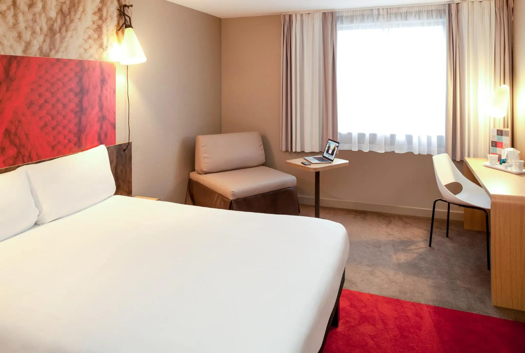 Day, Bed in Hotel Mermoz Paris Le Bourget