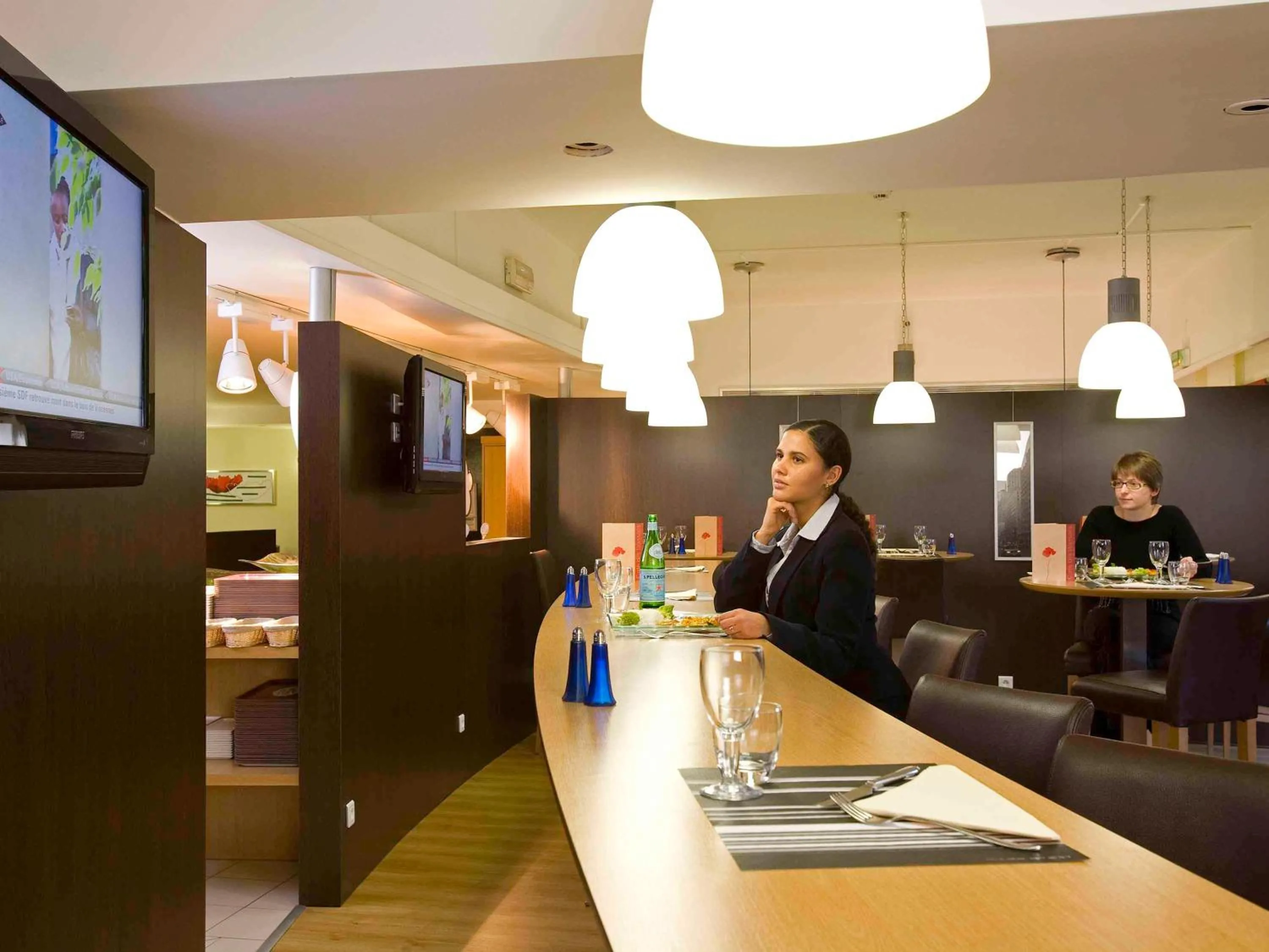 Lounge or bar in Hotel Mermoz Paris Le Bourget