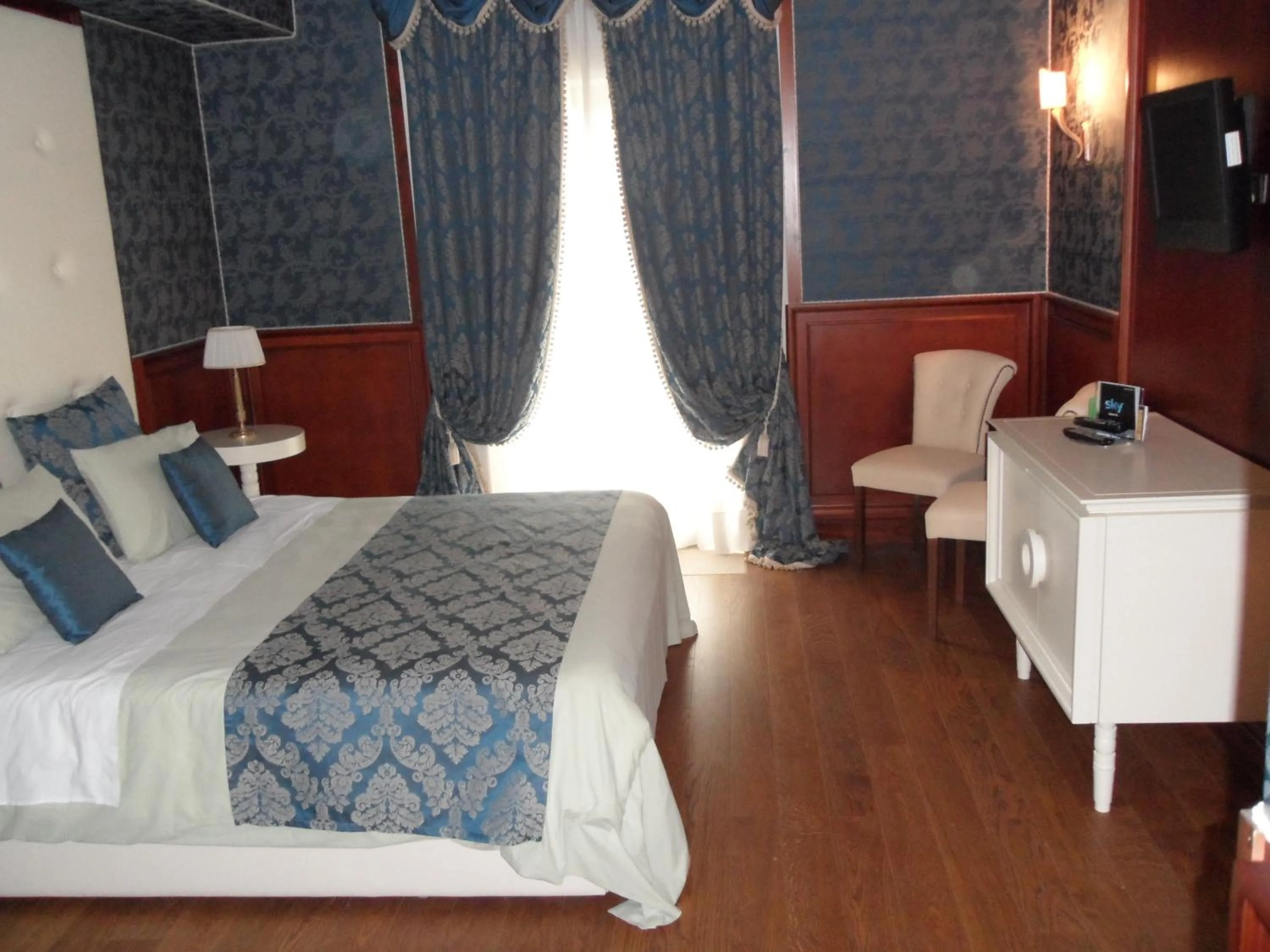 Photo of the whole room, Bed in Hotel La Rosa Dei Venti