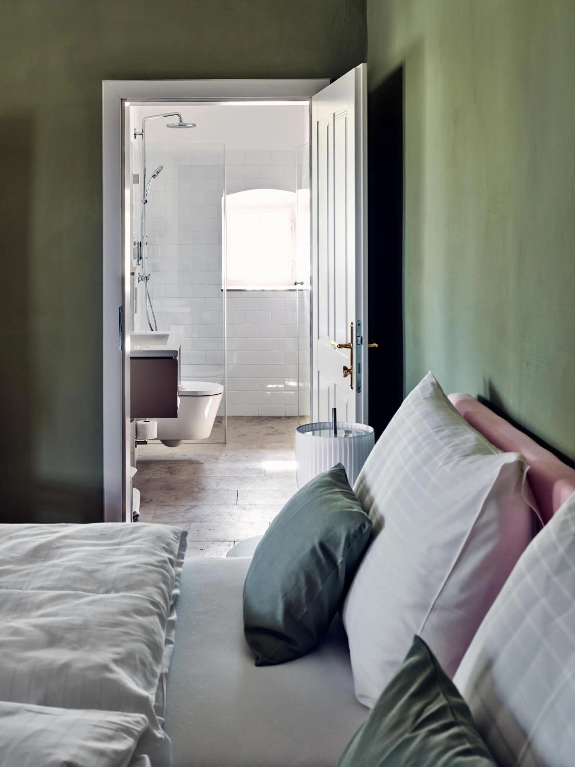 Photo of the whole room, Bed in Boutique Hotel Zum Oberjäger, Schloss Lackenbach