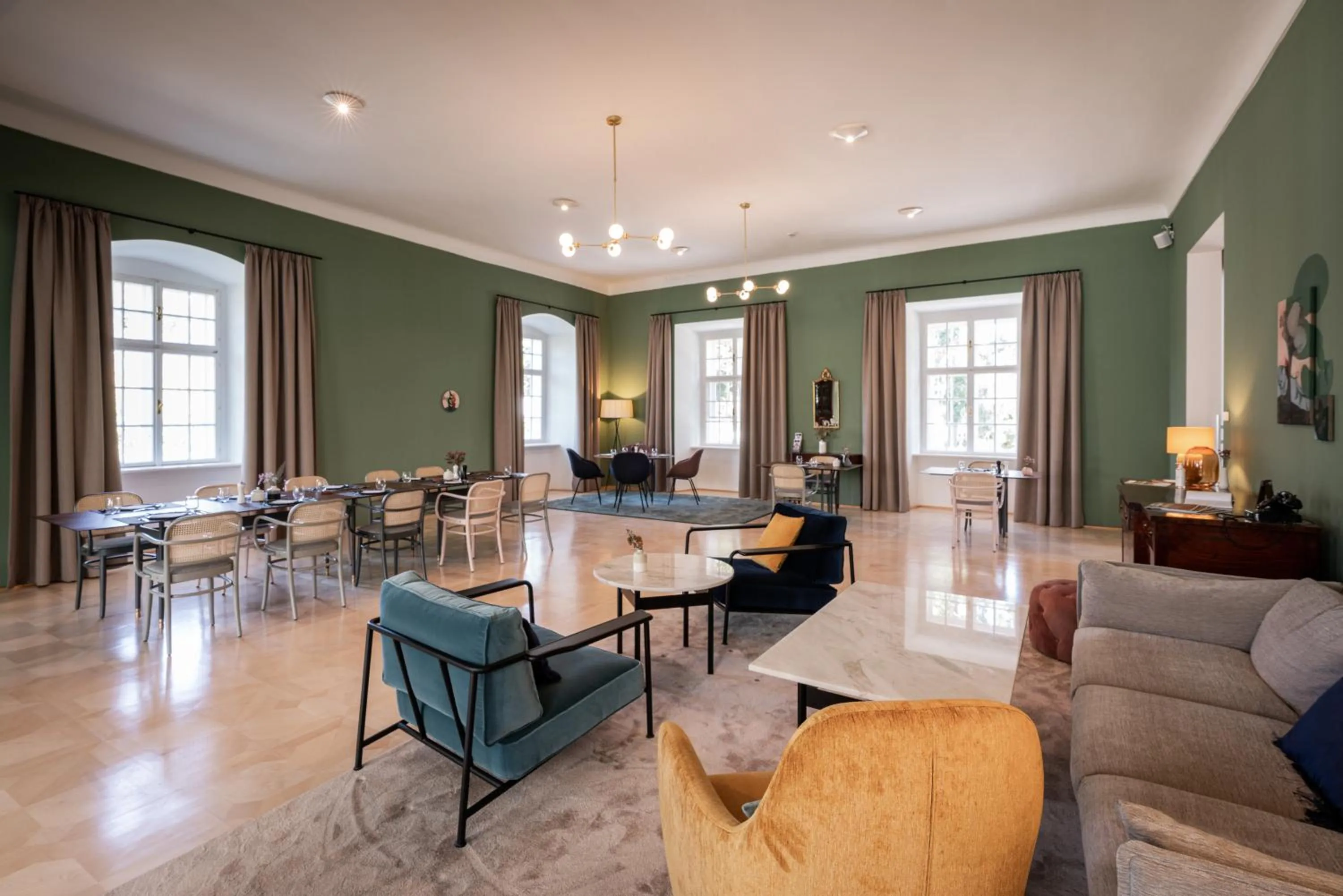 Restaurant/places to eat in Boutique Hotel Zum Oberjäger, Schloss Lackenbach