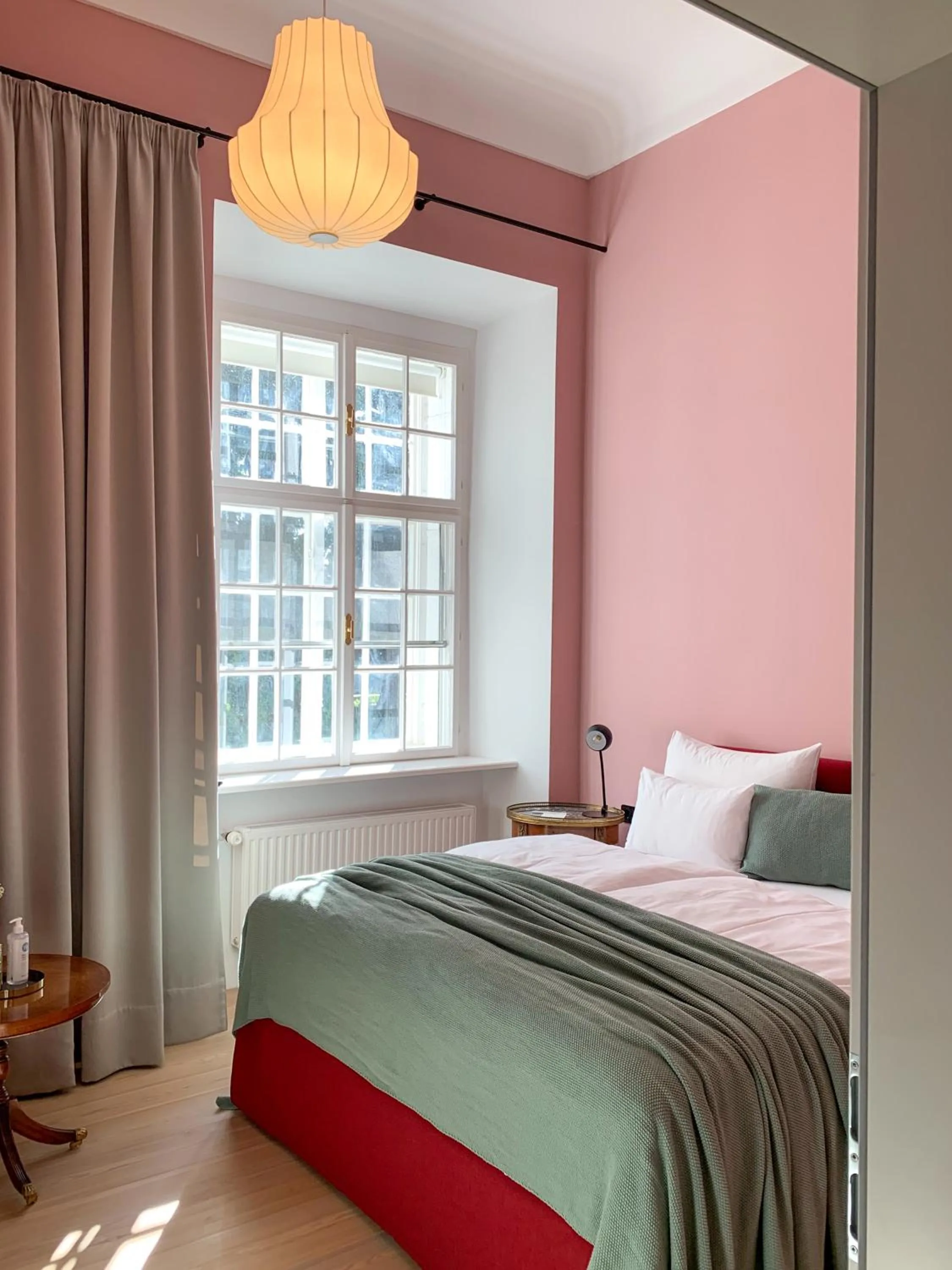 Photo of the whole room, Bed in Boutique Hotel Zum Oberjäger, Schloss Lackenbach