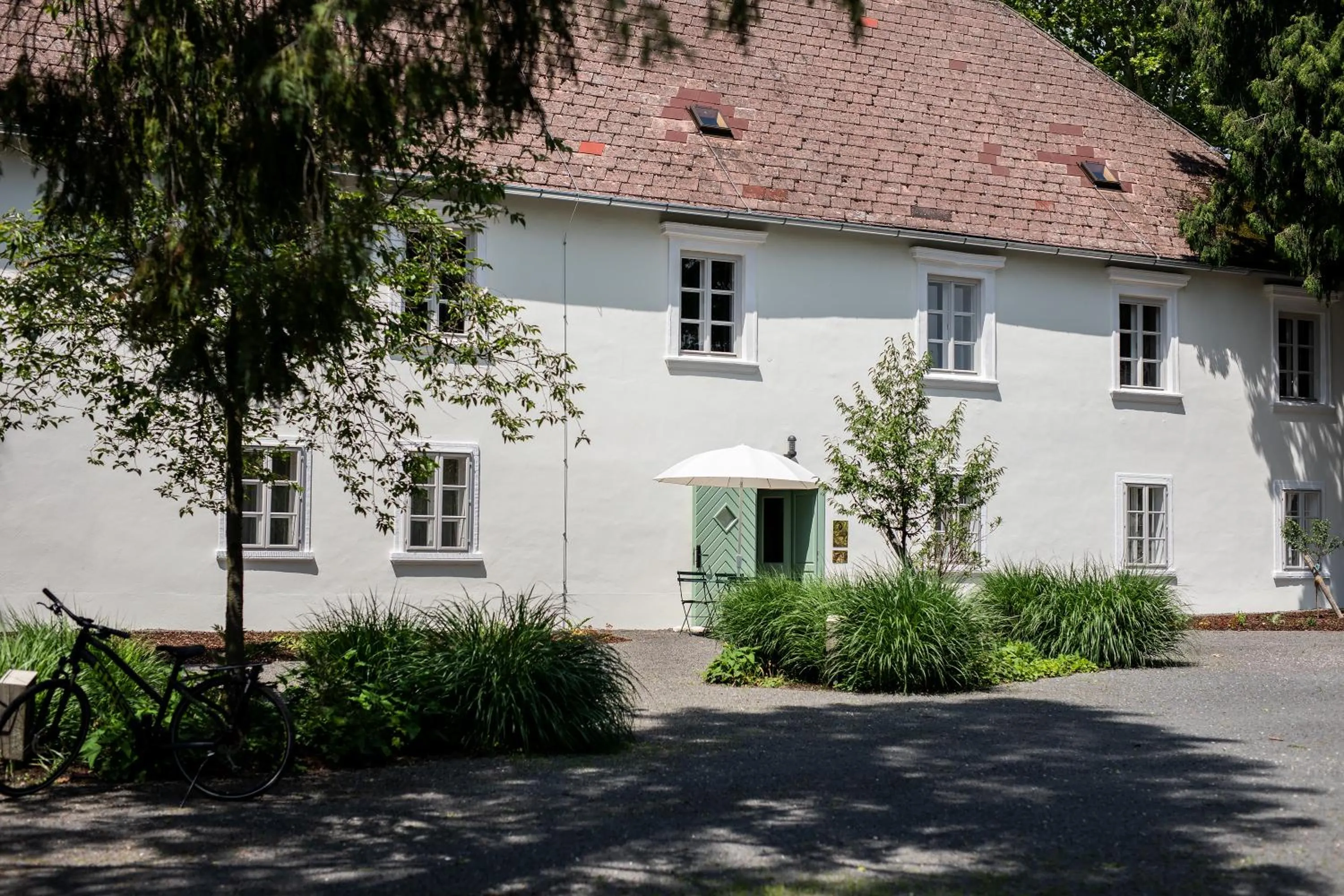 Property building in Boutique Hotel Zum Oberjäger, Schloss Lackenbach