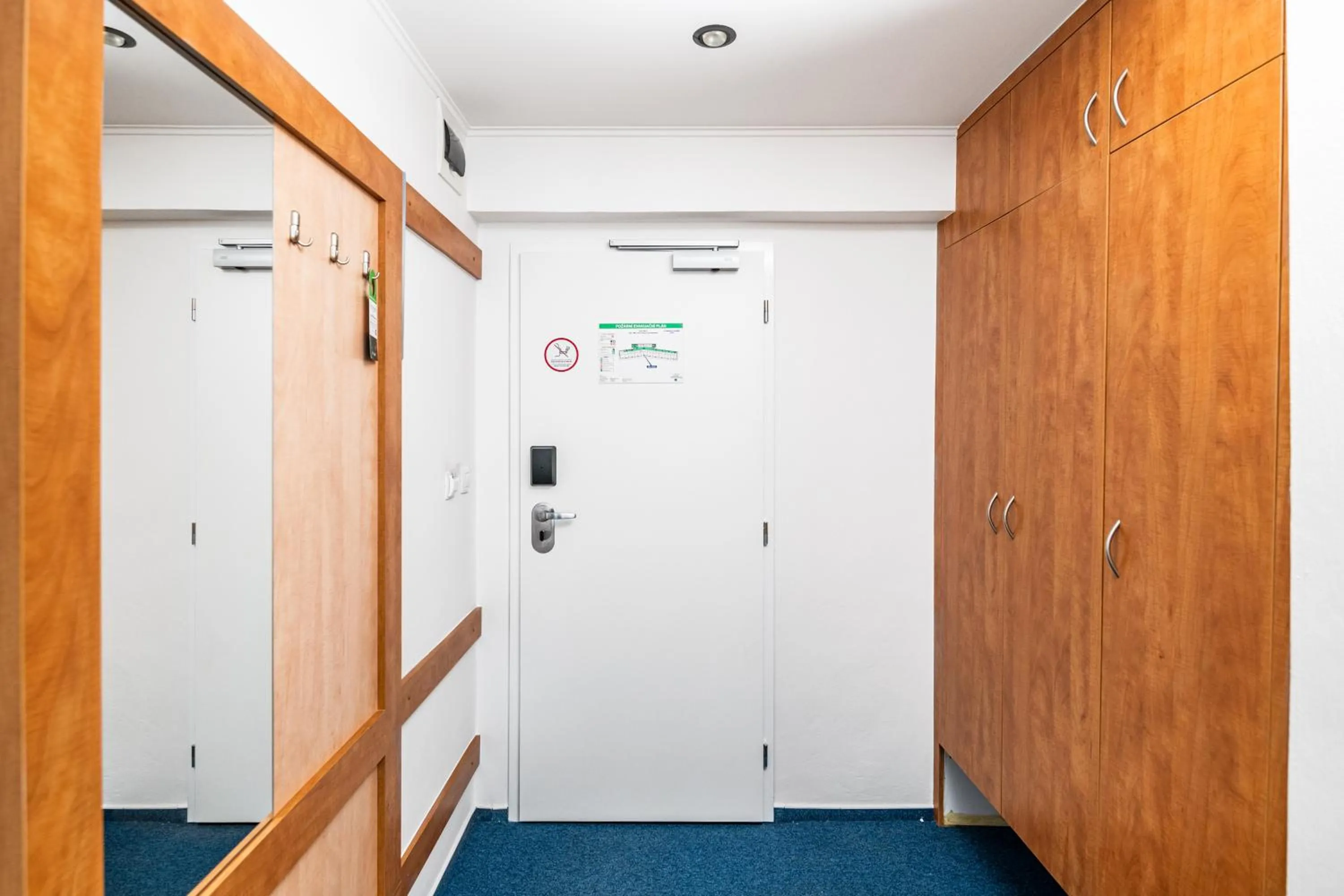 wardrobe in ibis Styles Relax Roznov pod Radhostem