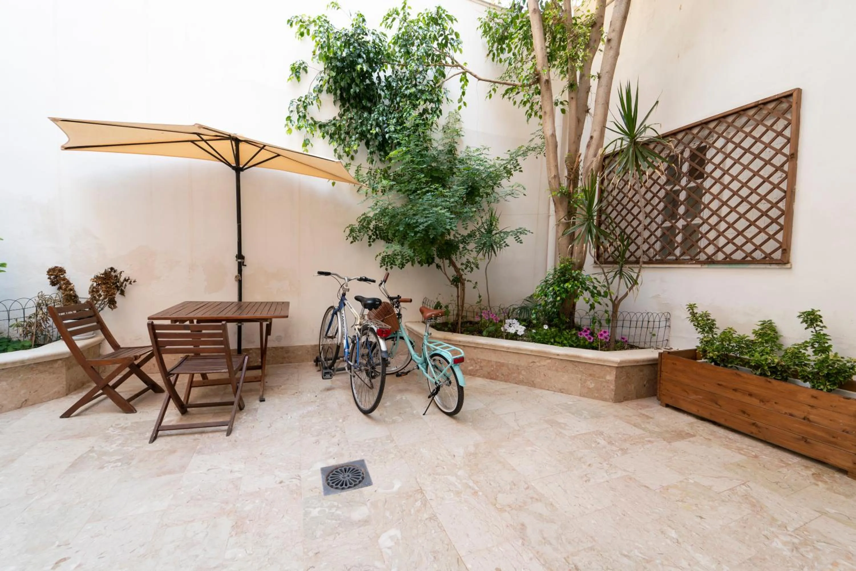 Patio in Residence Garibaldi