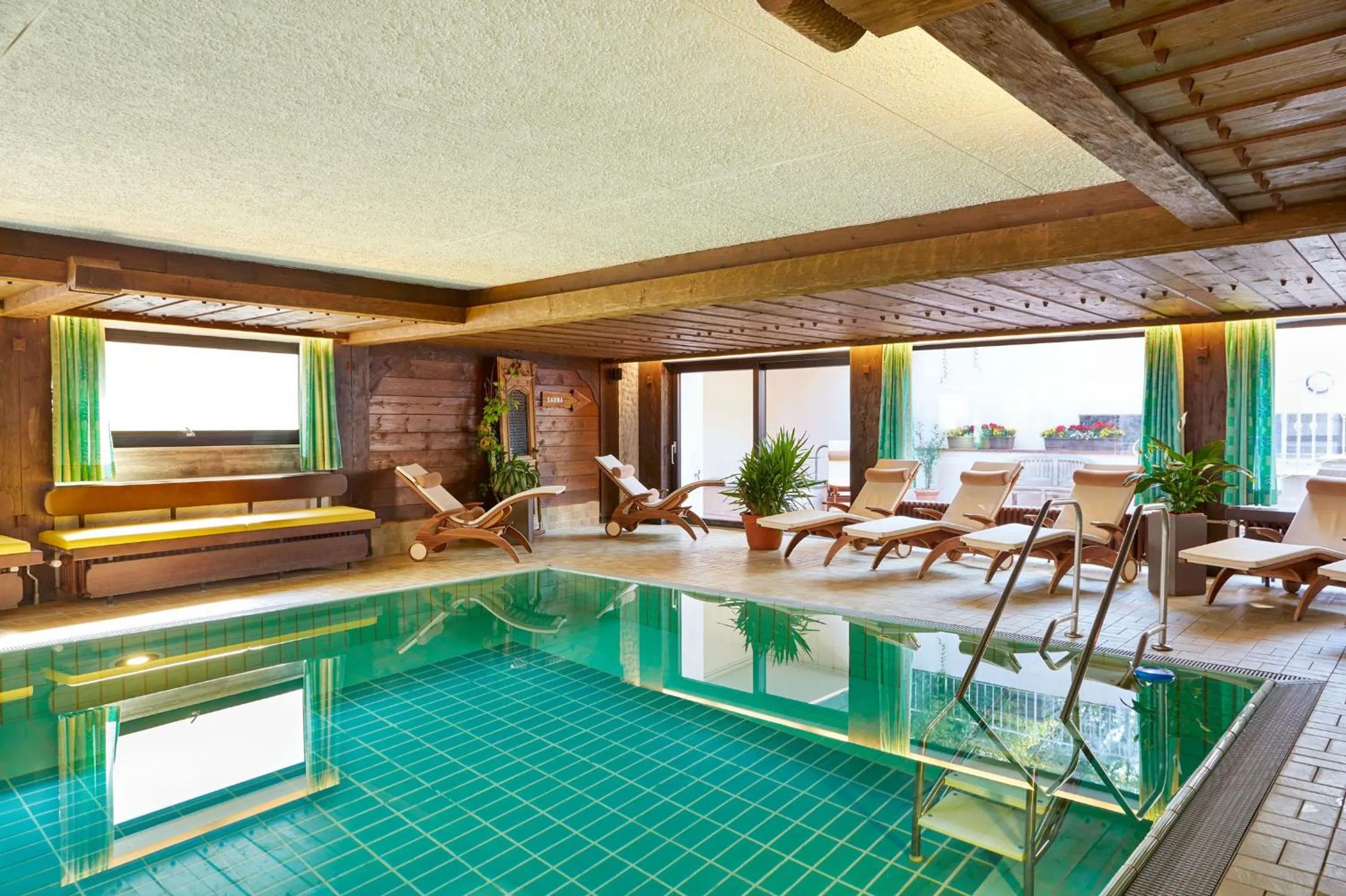 Swimming pool in Kurhotel Eichinger