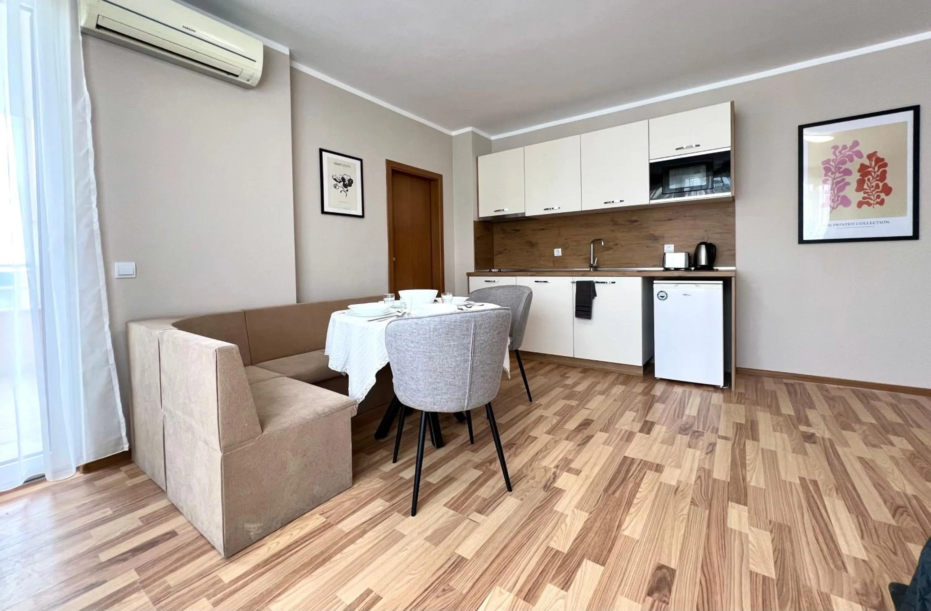 Coffee/tea facilities in Sineva Del Sol Apartments
