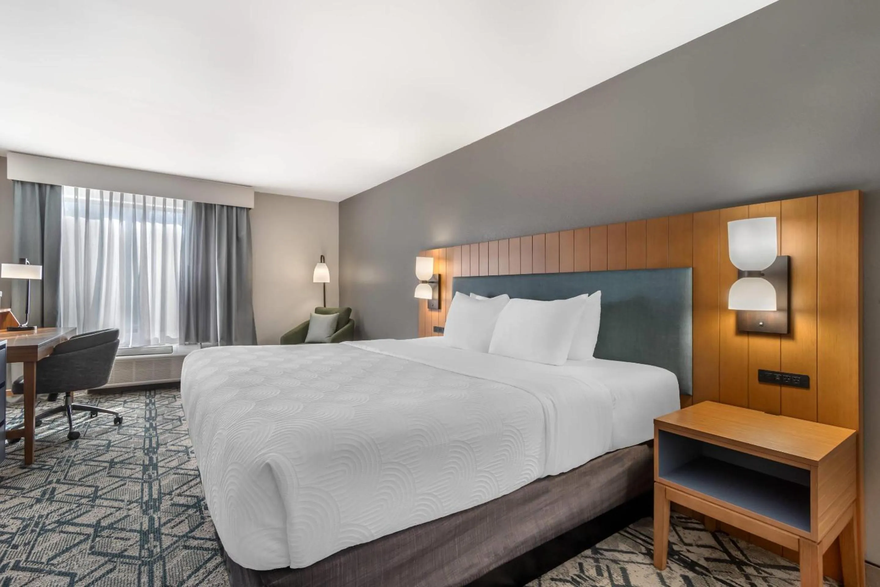 Bedroom, Bed in Country Inn & Suites by Radisson, Shelby, NC