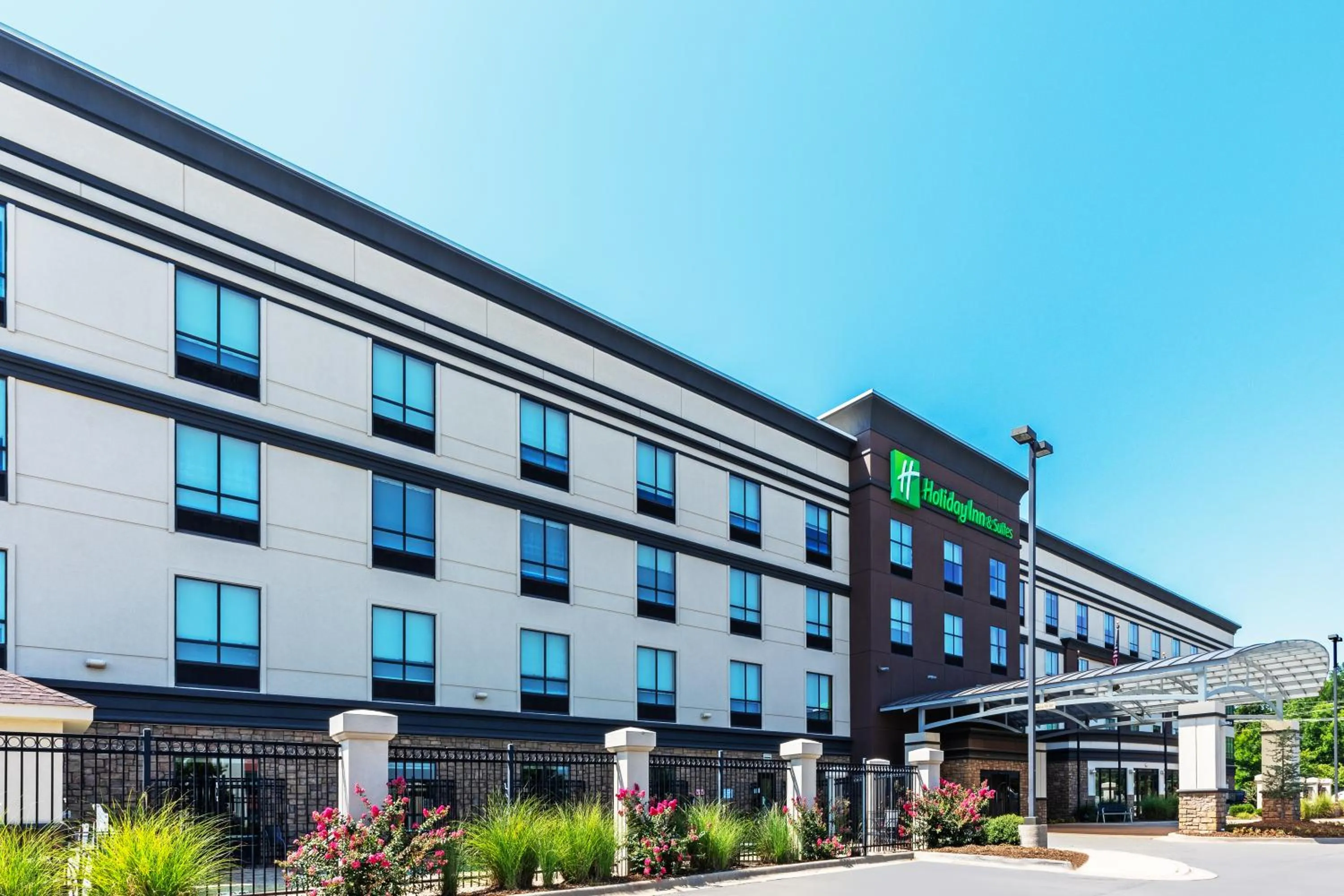 Property building in Holiday Inn & Suites Stillwater-University West by IHG