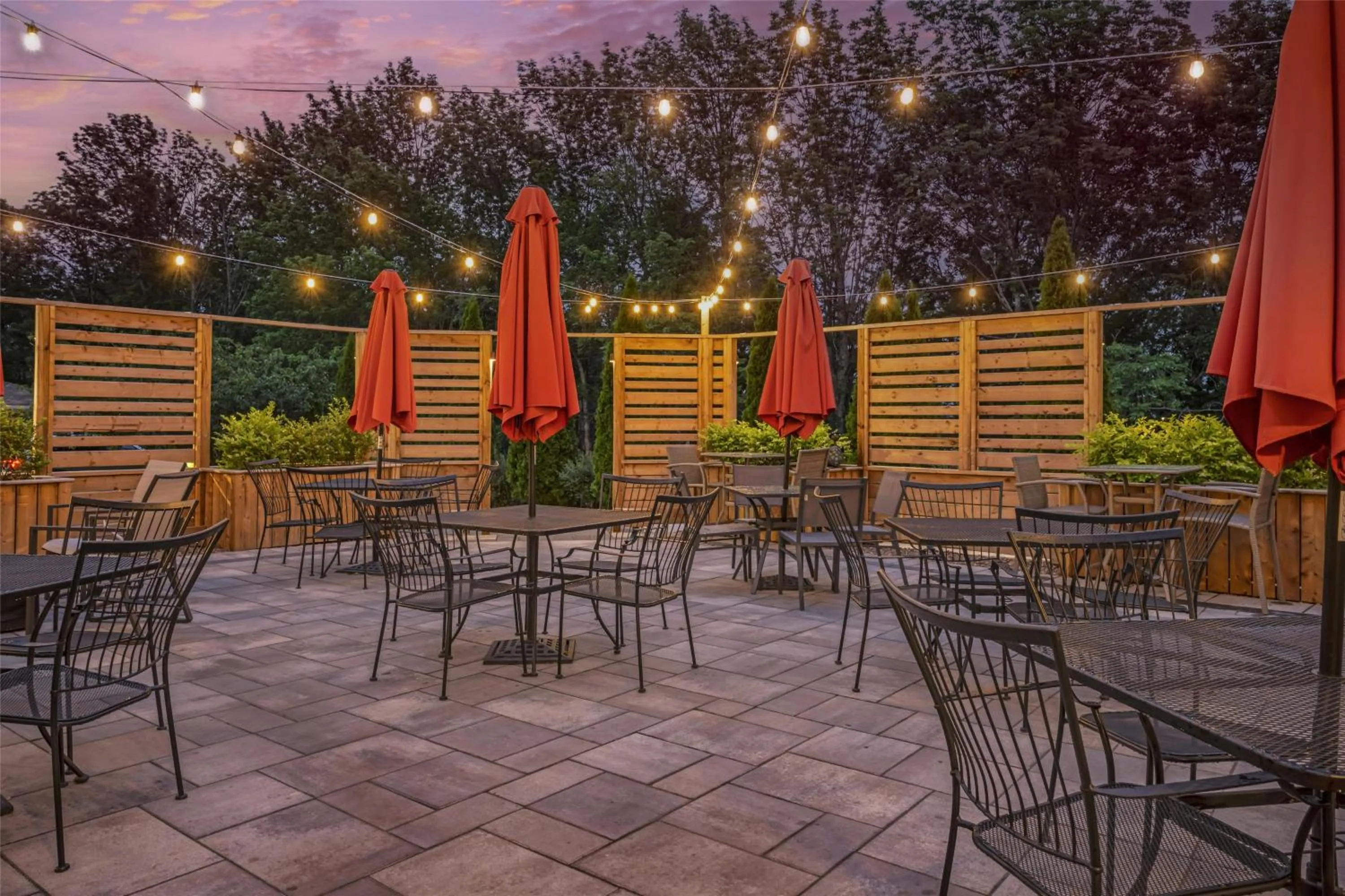 Property building in Best Western Plus Bridgewater Hotel & Convention Centre