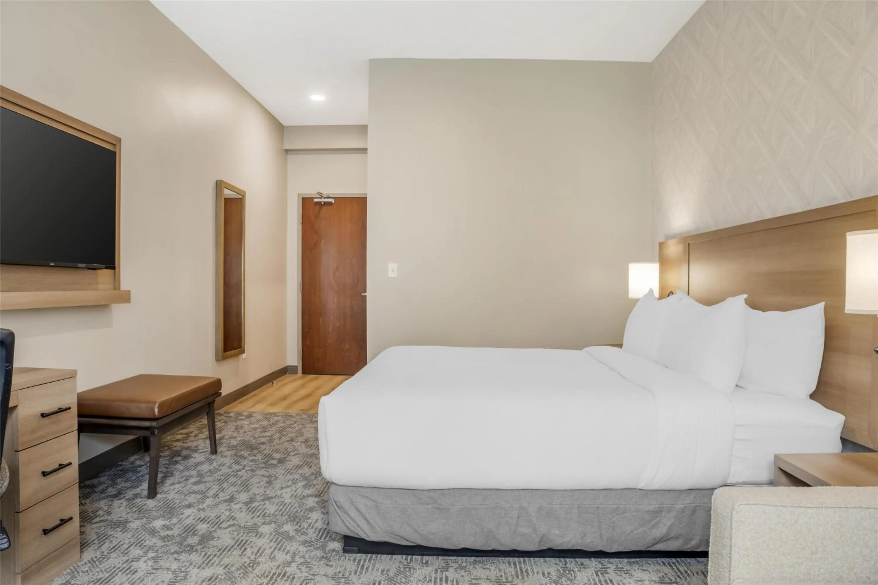 Bedroom, Bed in Best Western Plus Bridgewater Hotel & Convention Centre