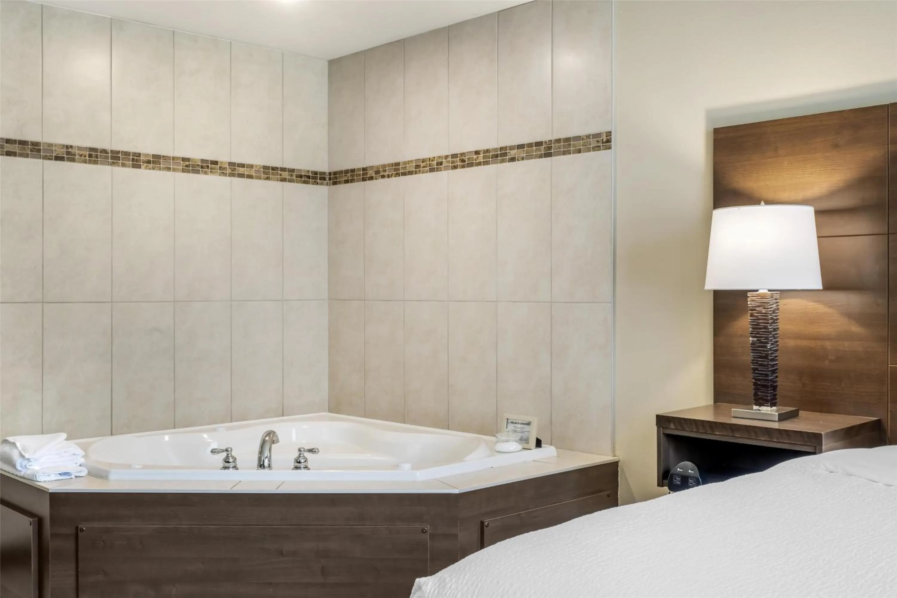 Bedroom, Bed in Best Western Plus Bridgewater Hotel & Convention Centre