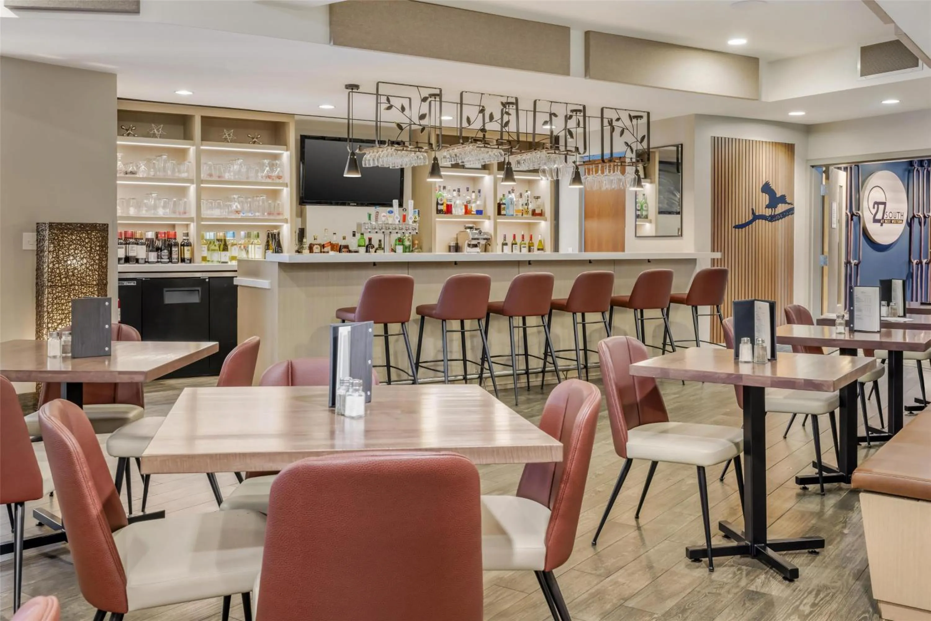 Restaurant/places to eat in Best Western Plus Bridgewater Hotel & Convention Centre