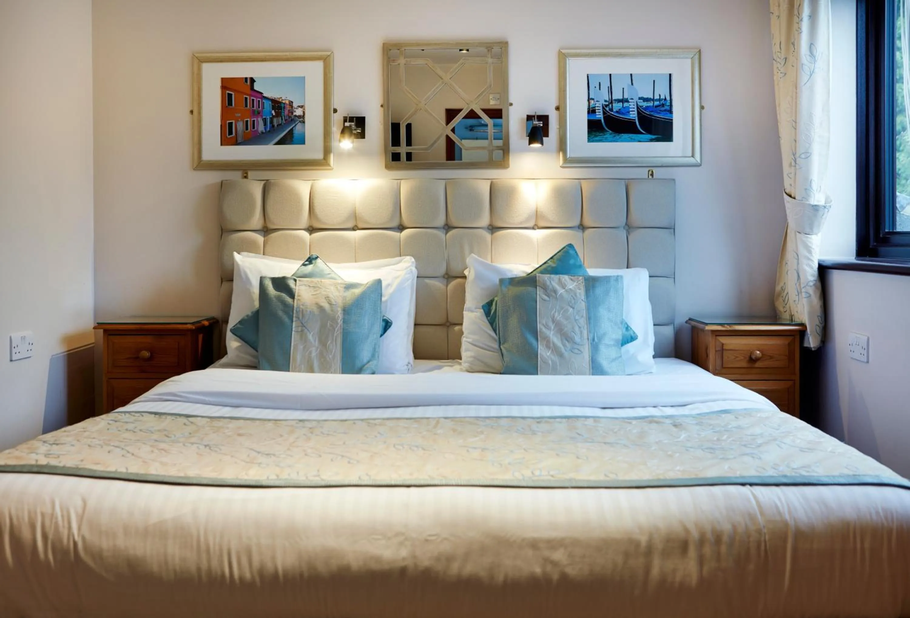 Bed in Conifers Guest House