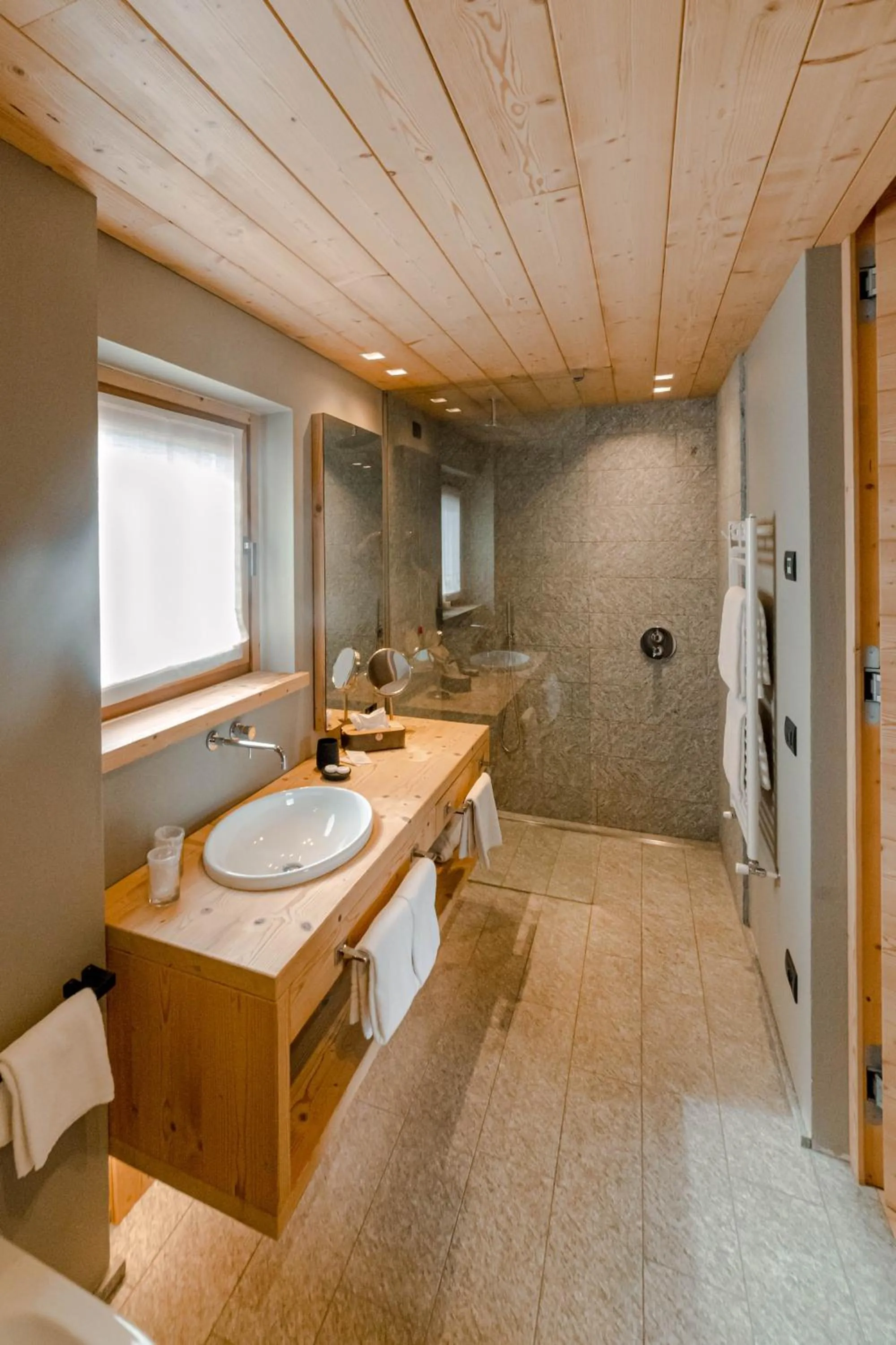 Shower in Alpi & Golf Hotel