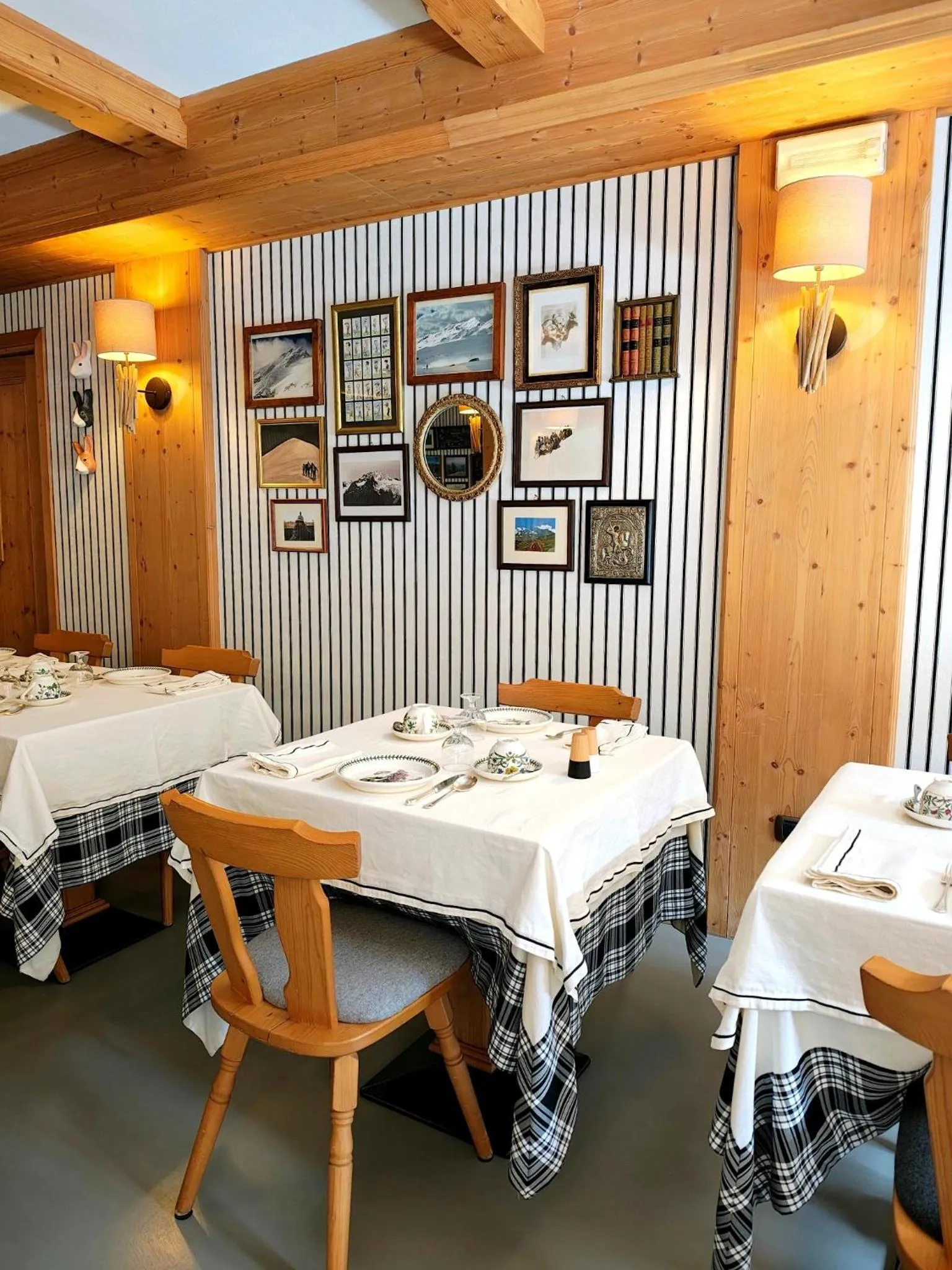 Restaurant/places to eat in Alpi & Golf Hotel