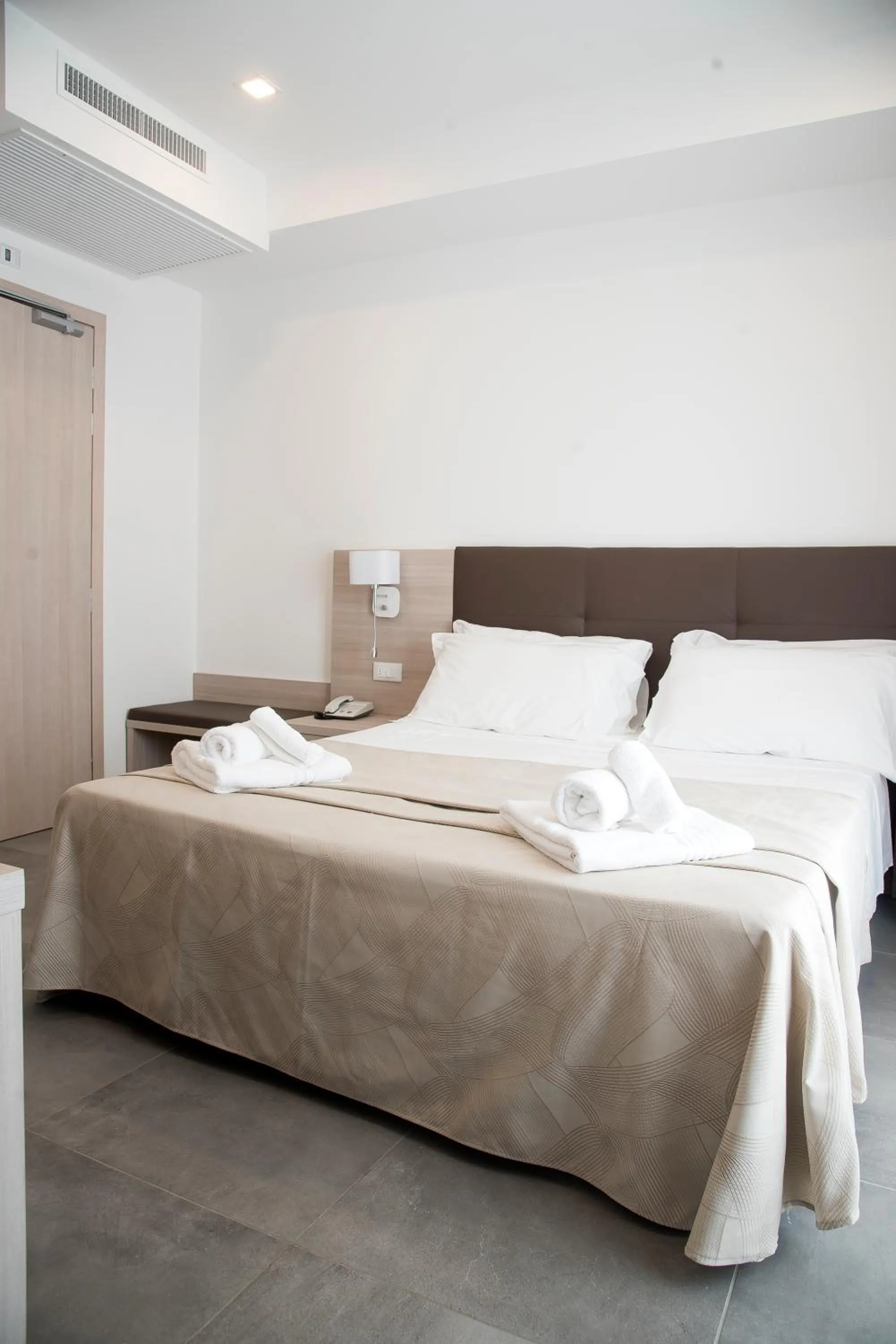 Bed in Hotel Solemare - Frontemare - 3 Stelle Superior