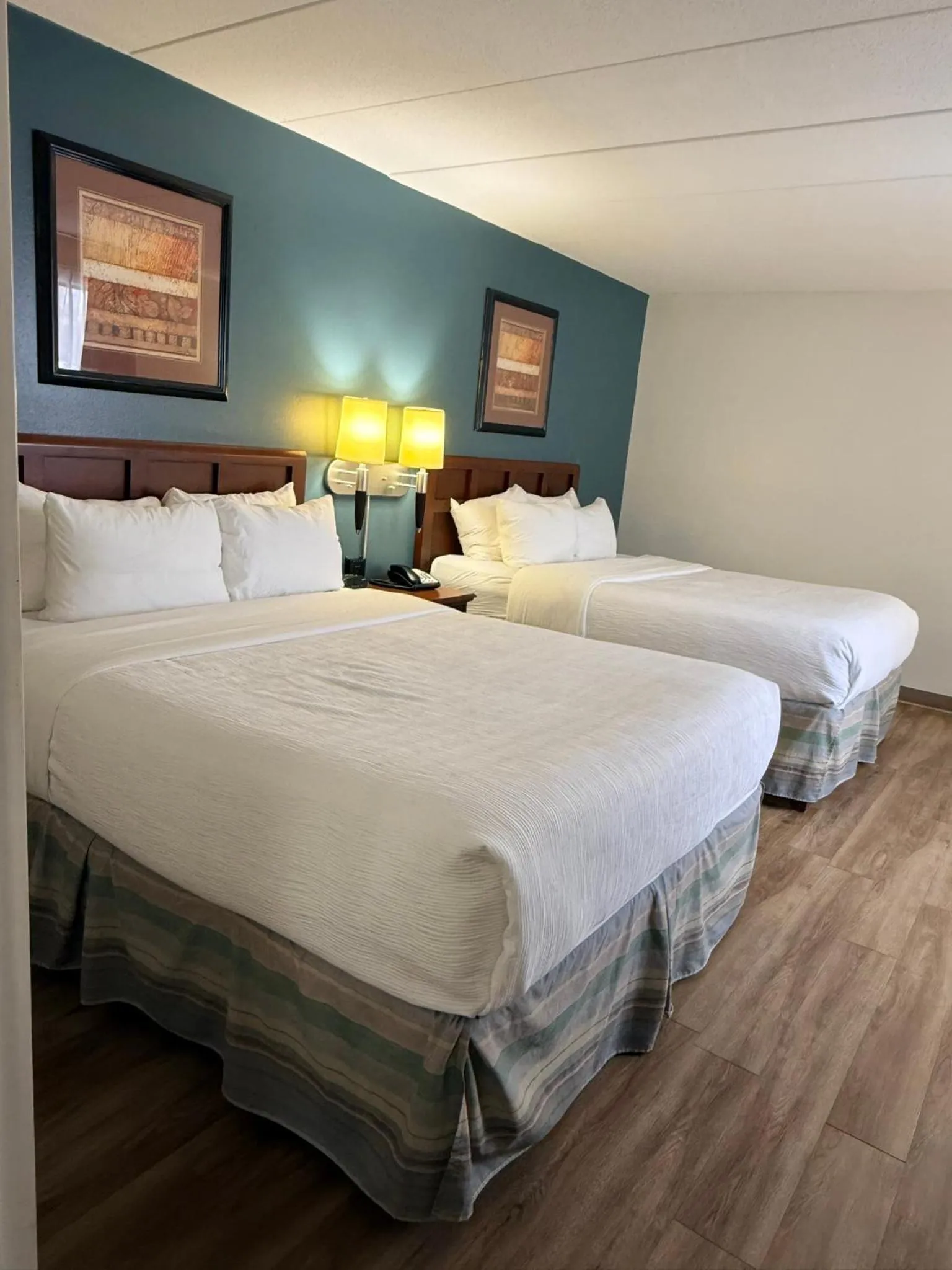 Bed in Quality Inn & Suites Black River Falls I-94