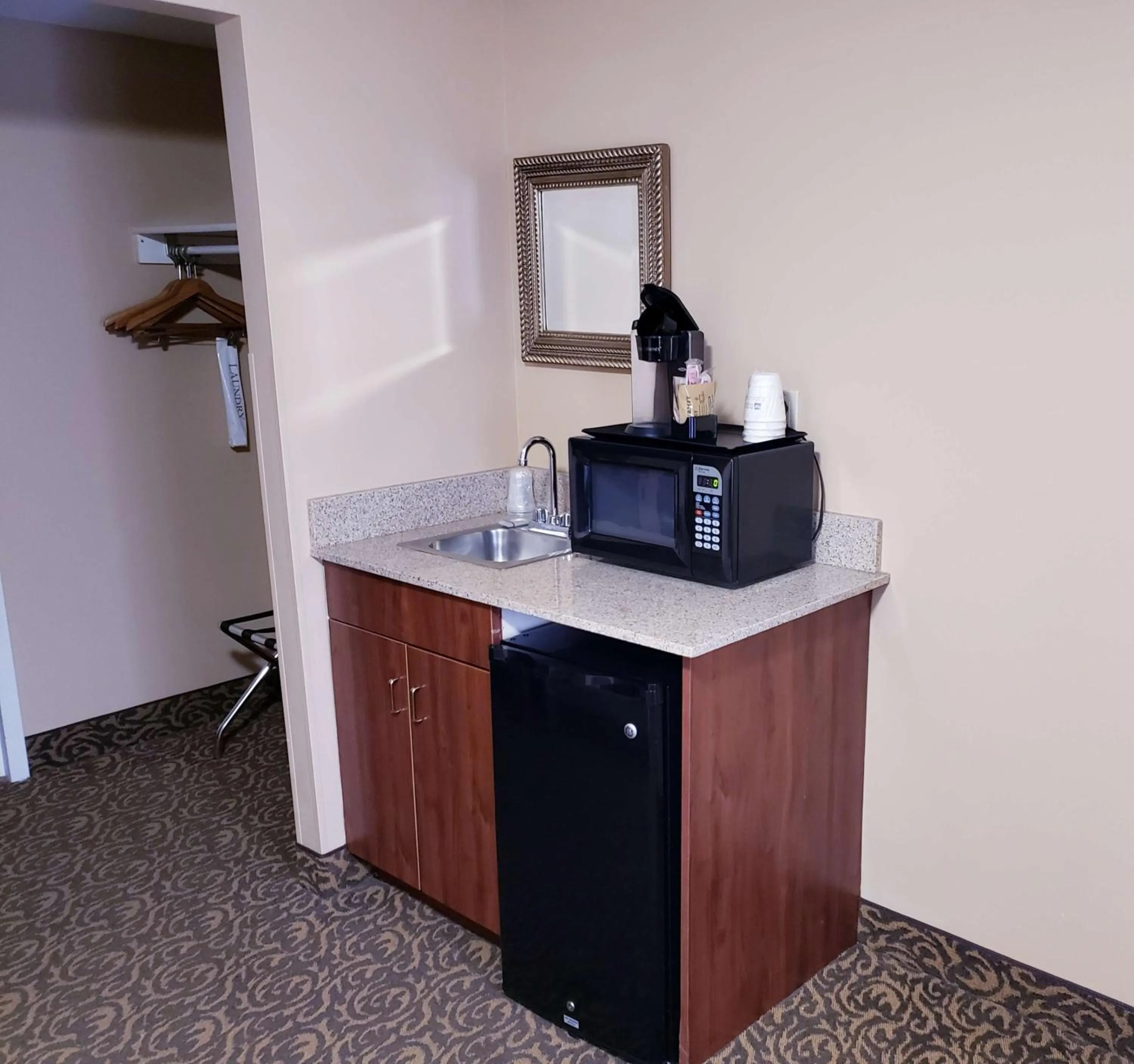 King Suite with Sofa Bed and Whirlpool - Nonsmoking in SureStay Plus Hotel by Best Western Black River Falls