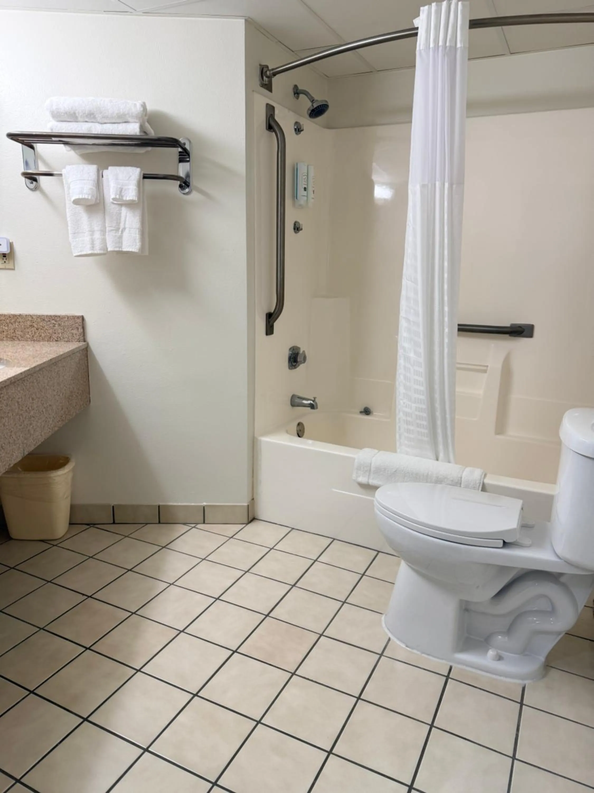 Quality Inn & Suites Black River Falls I-94