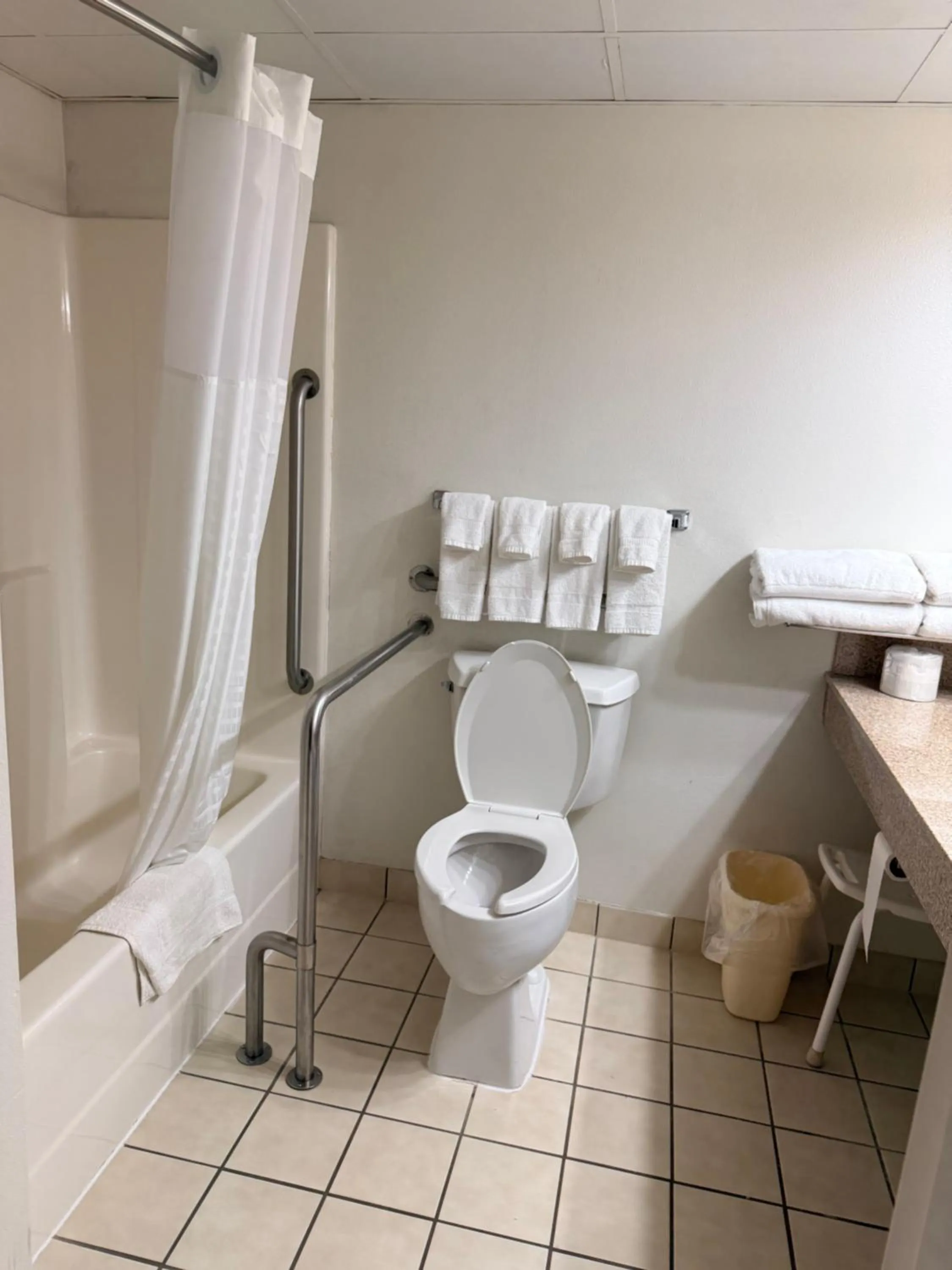 Quality Inn & Suites Black River Falls I-94