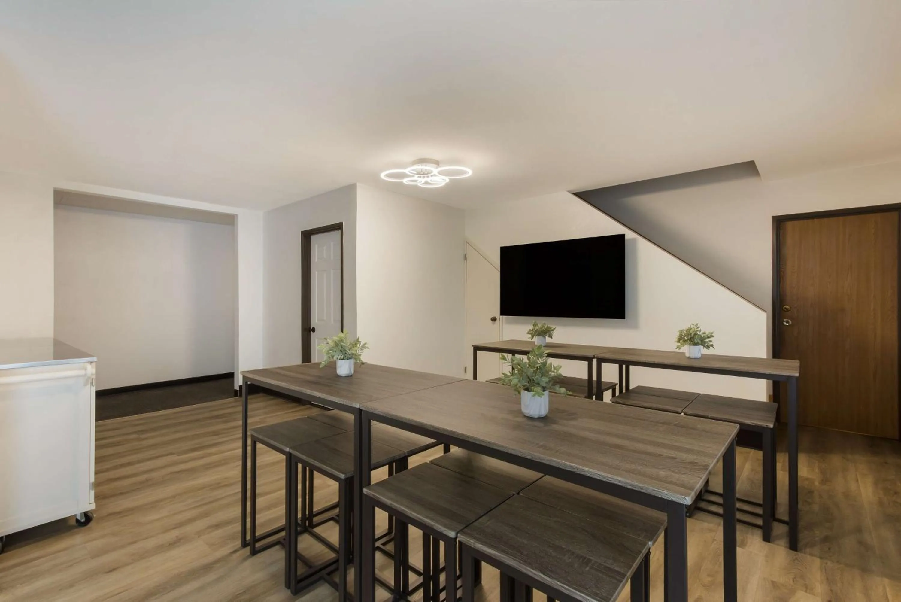 Lounge or bar in SureStay by Best Western Camp Verde