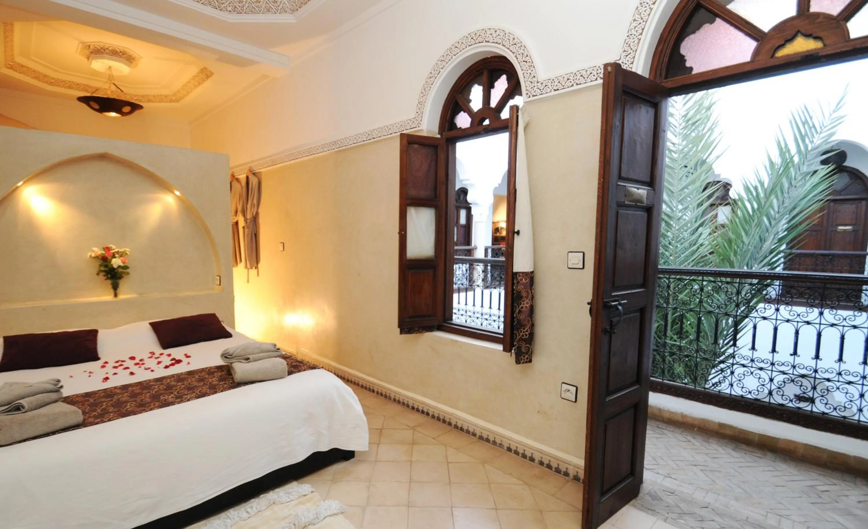 Photo of the whole room, Bed in Riad Elias & Spa