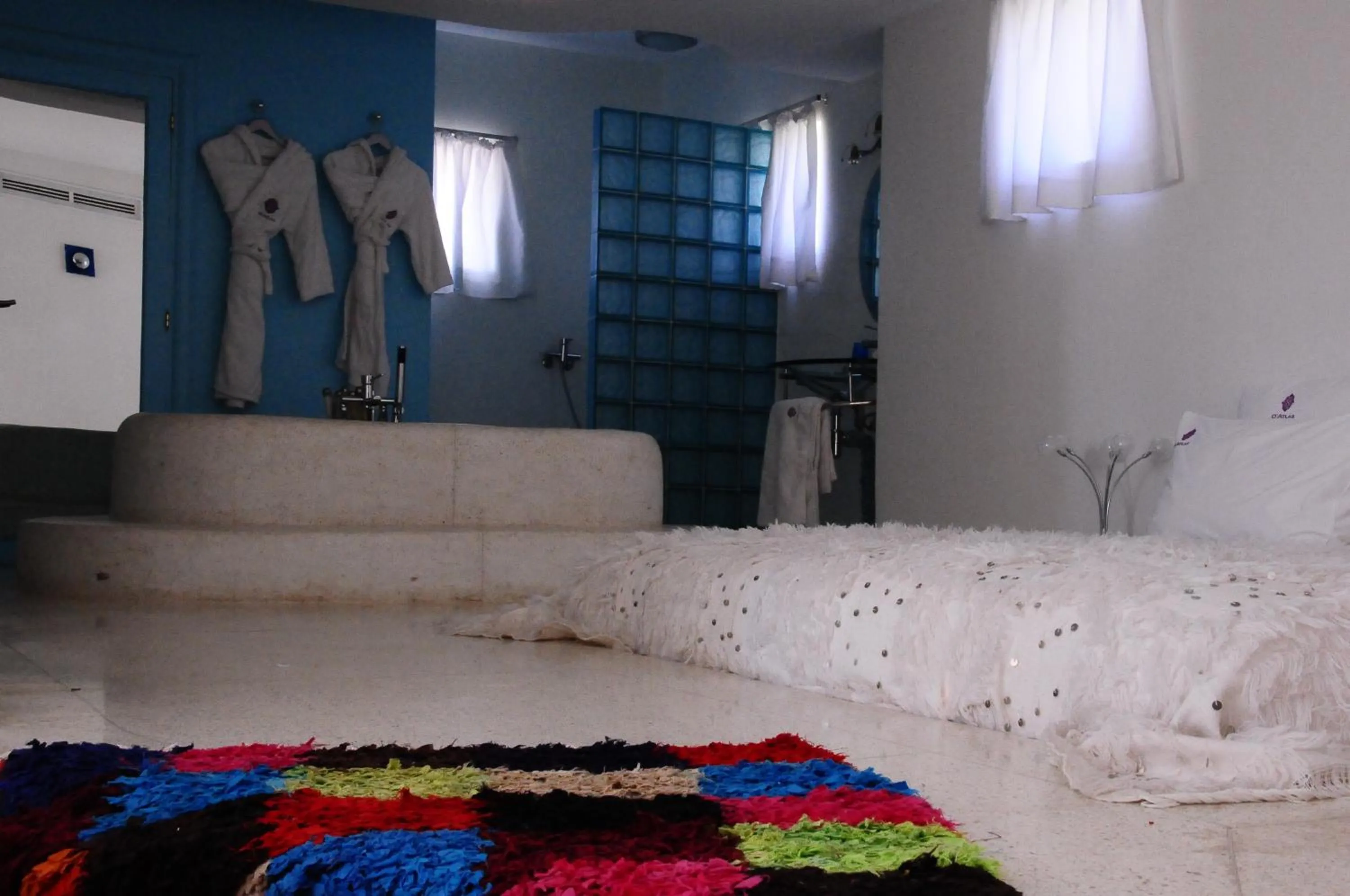 Photo of the whole room, Bed in O'Atlas