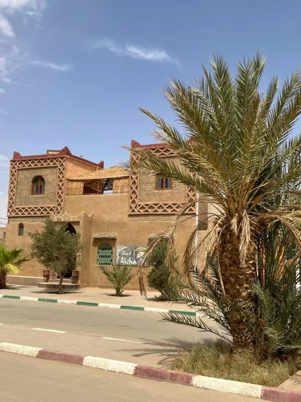Property building in Riad Aicha & Camel Trekking