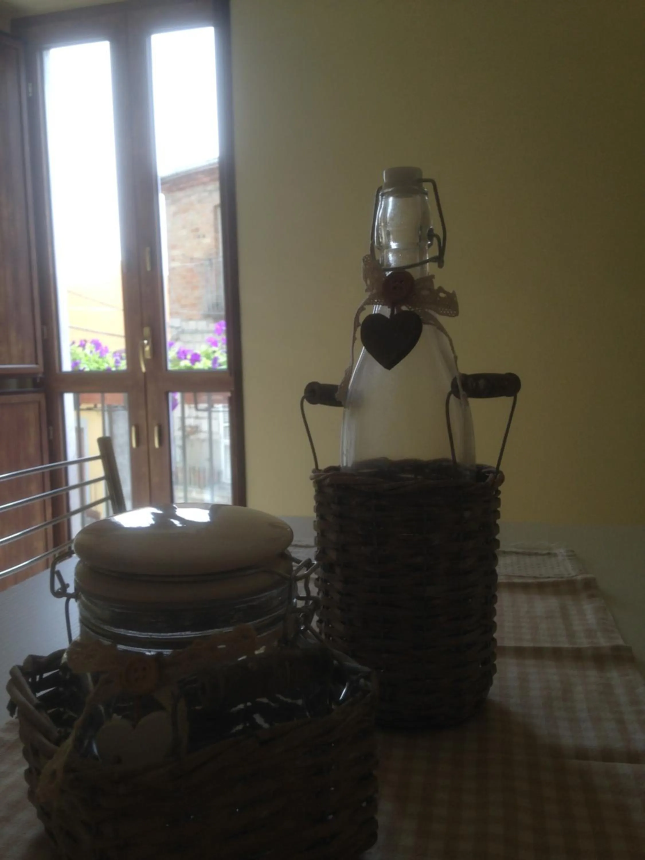 Communal kitchen in La Fontanella b&b