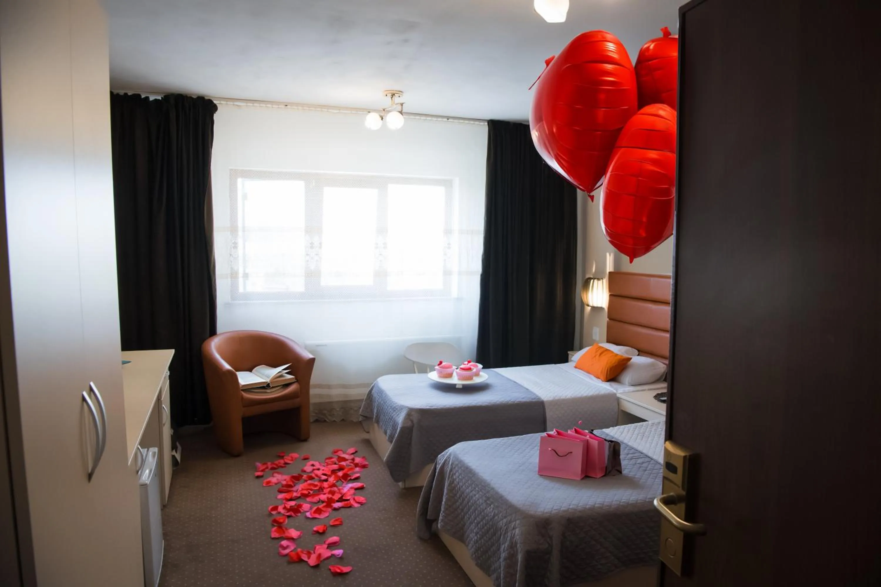 Bed in MBI Travel Inn