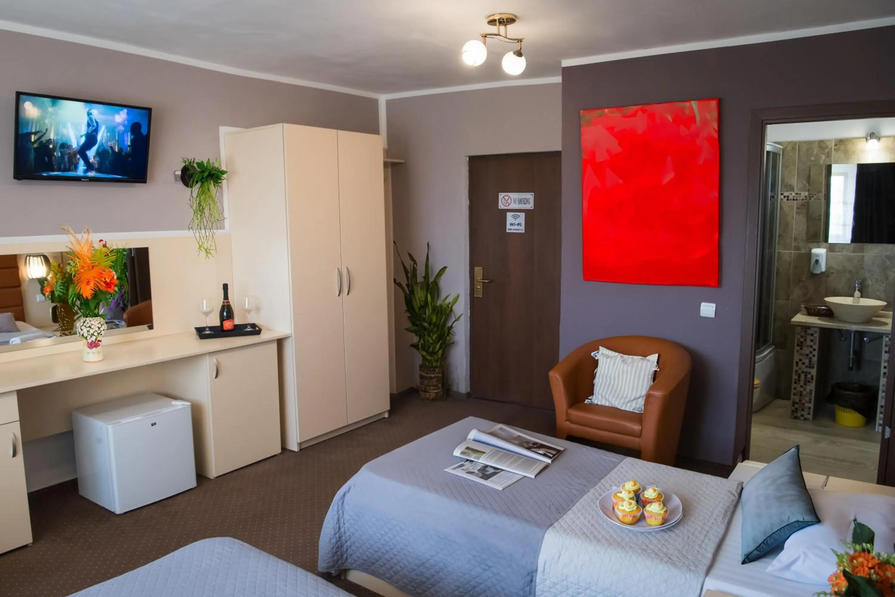 Bed in MBI Travel Inn