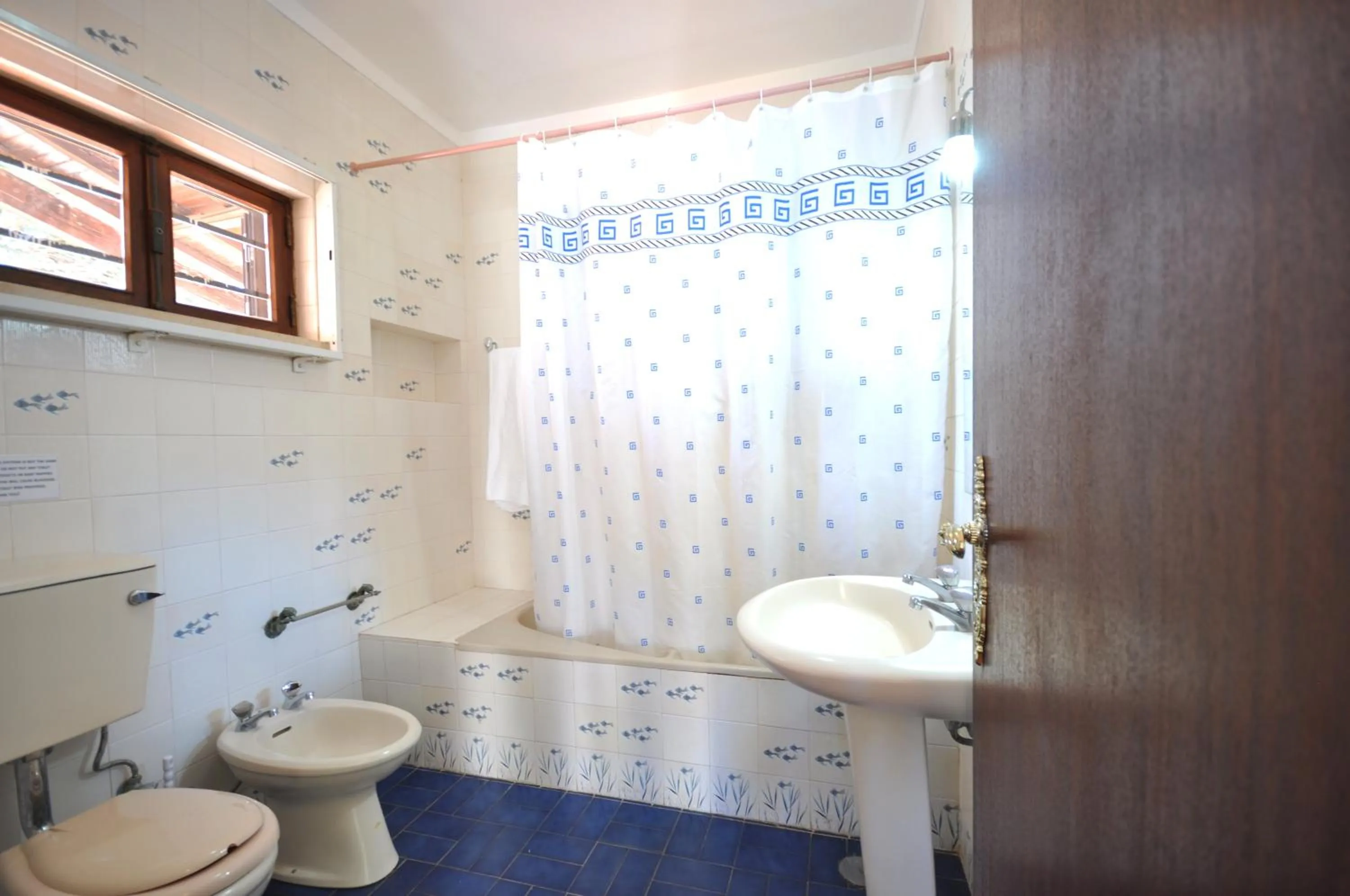 Bathroom in Private Pool villa, Walking distance to the centre, Golf Facing
