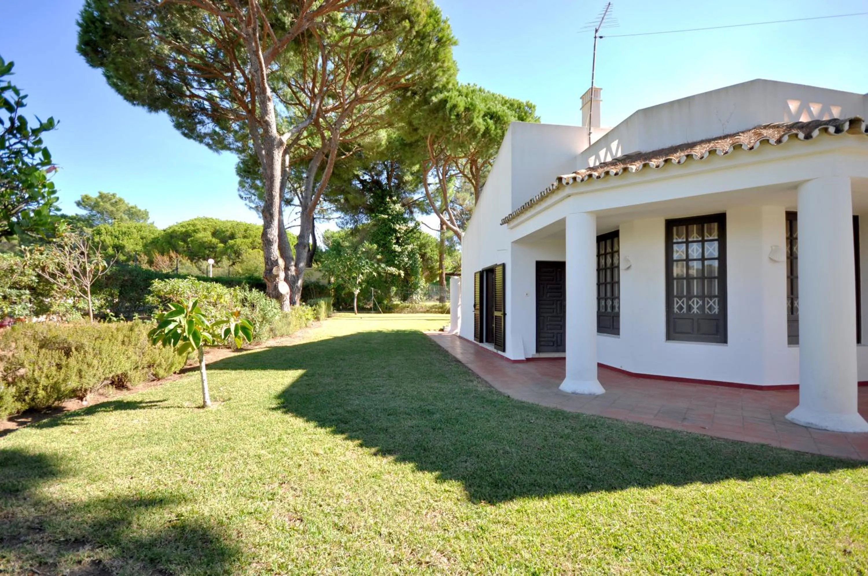 Garden in Private Pool villa, Walking distance to the centre, Golf Facing