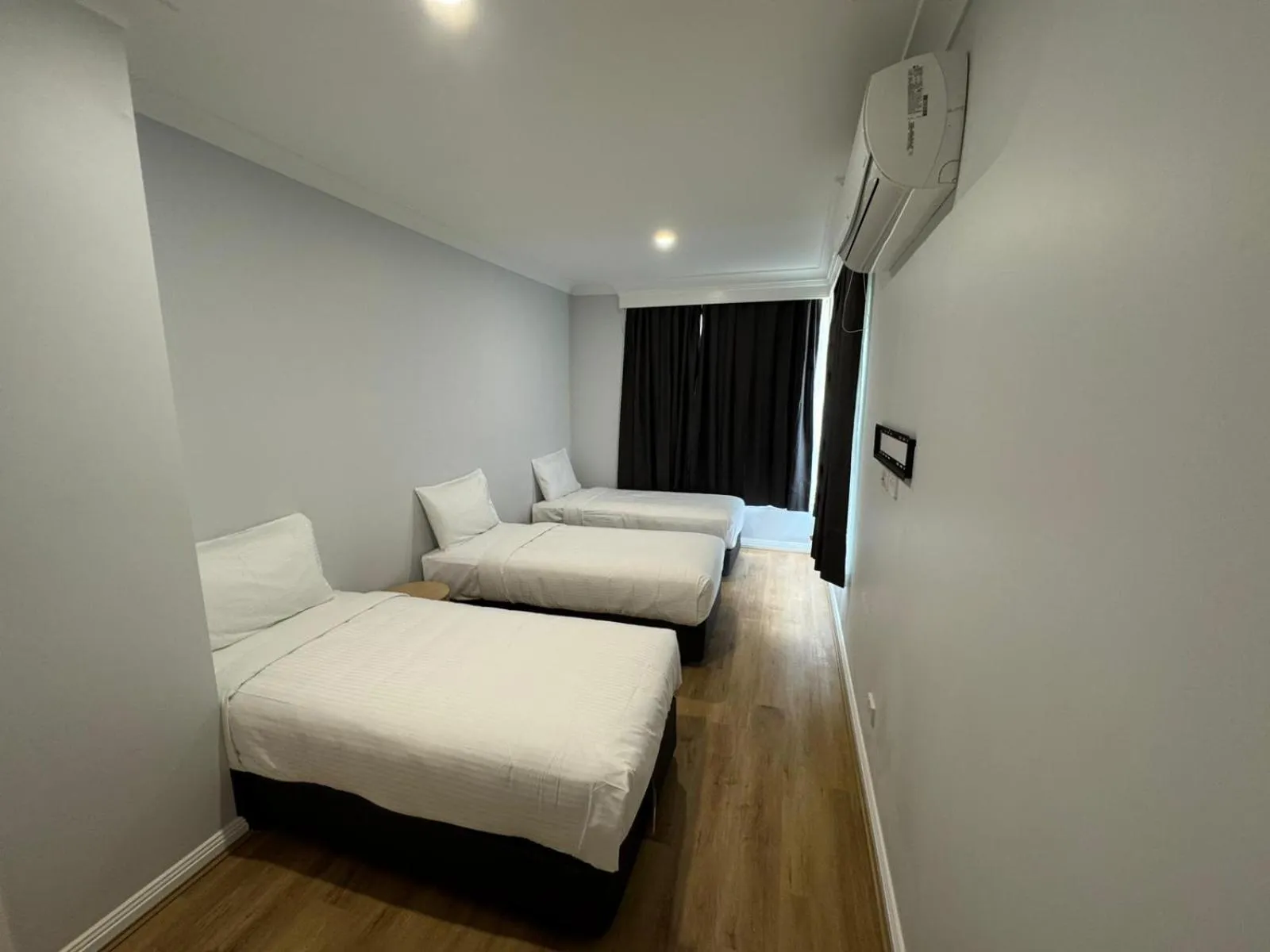 Bedroom, Bed in The Aston Motel Tamworth