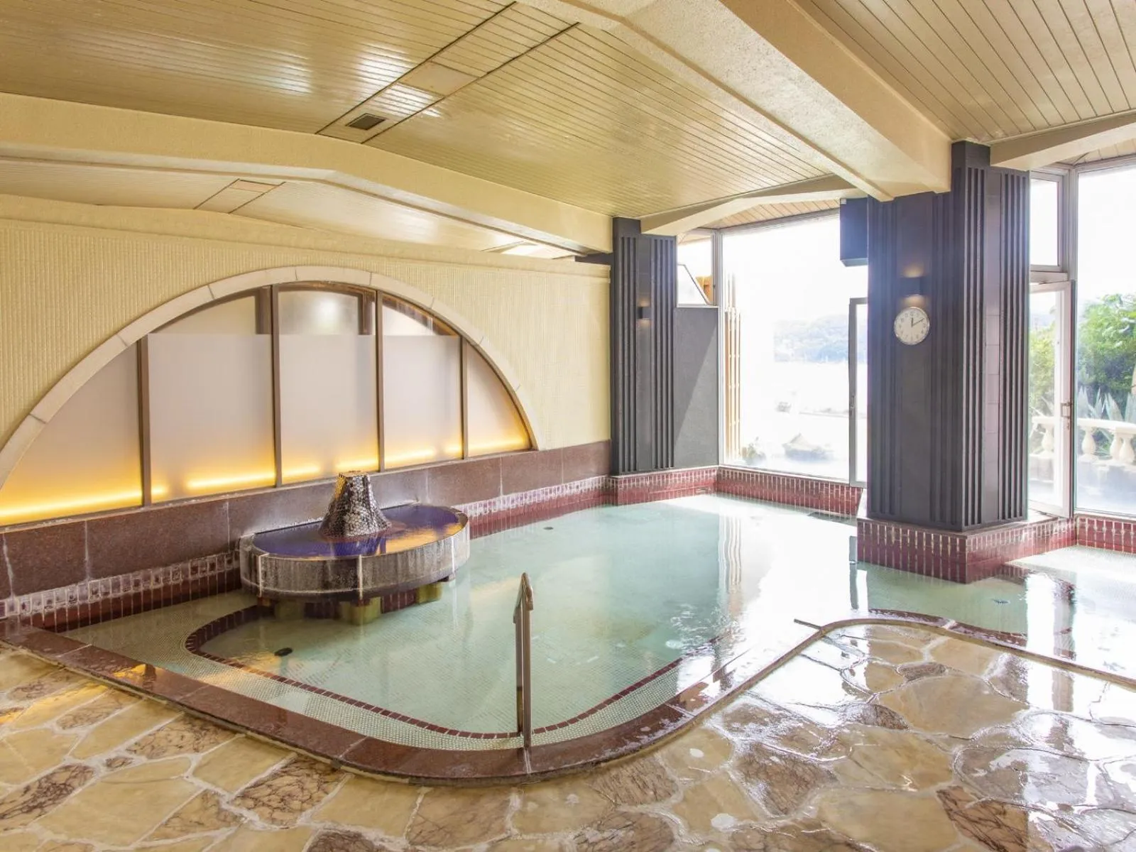 Hot Spring Bath in Kurofune Hotel