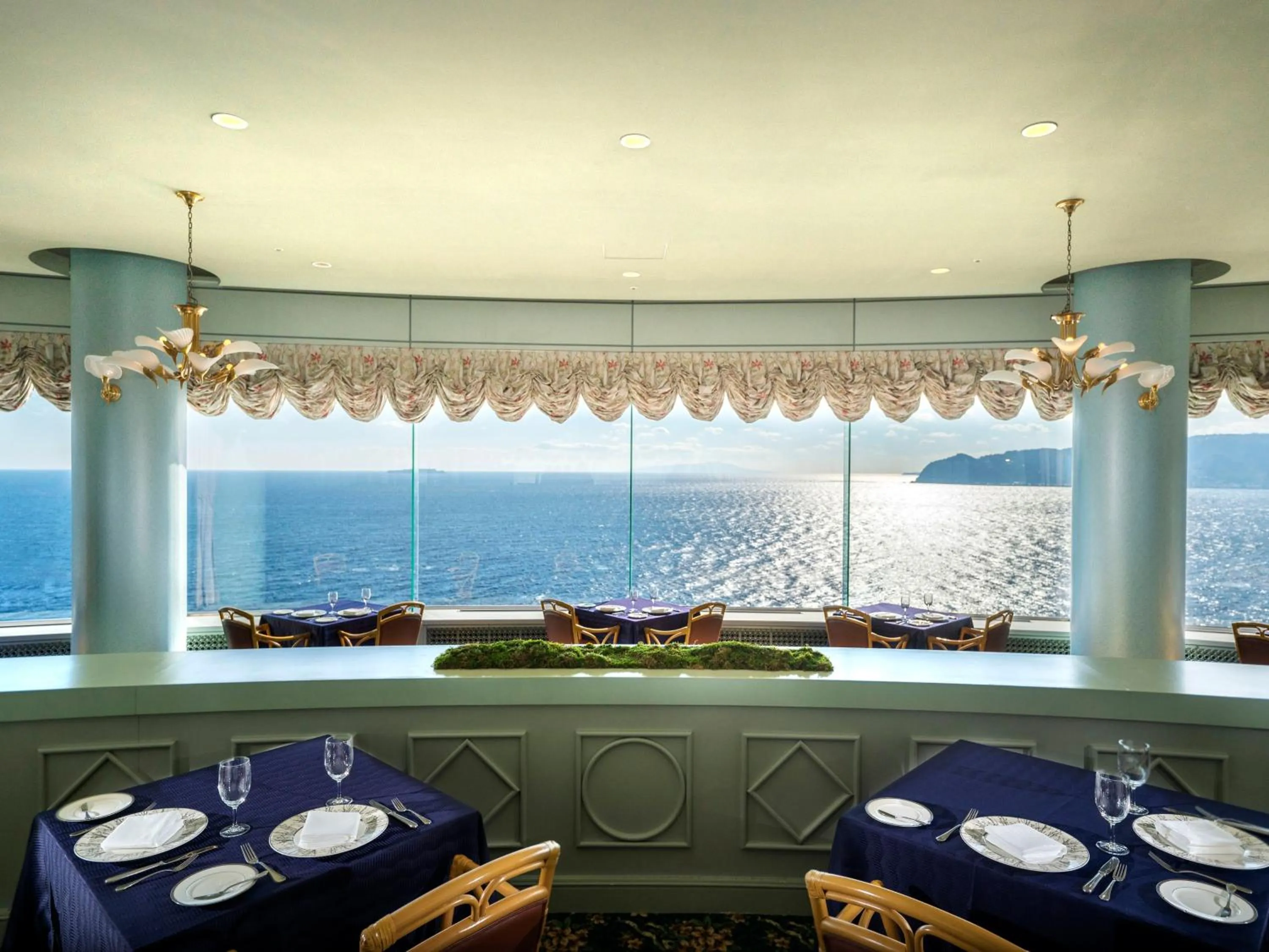 Restaurant/places to eat in Hotel New Akao