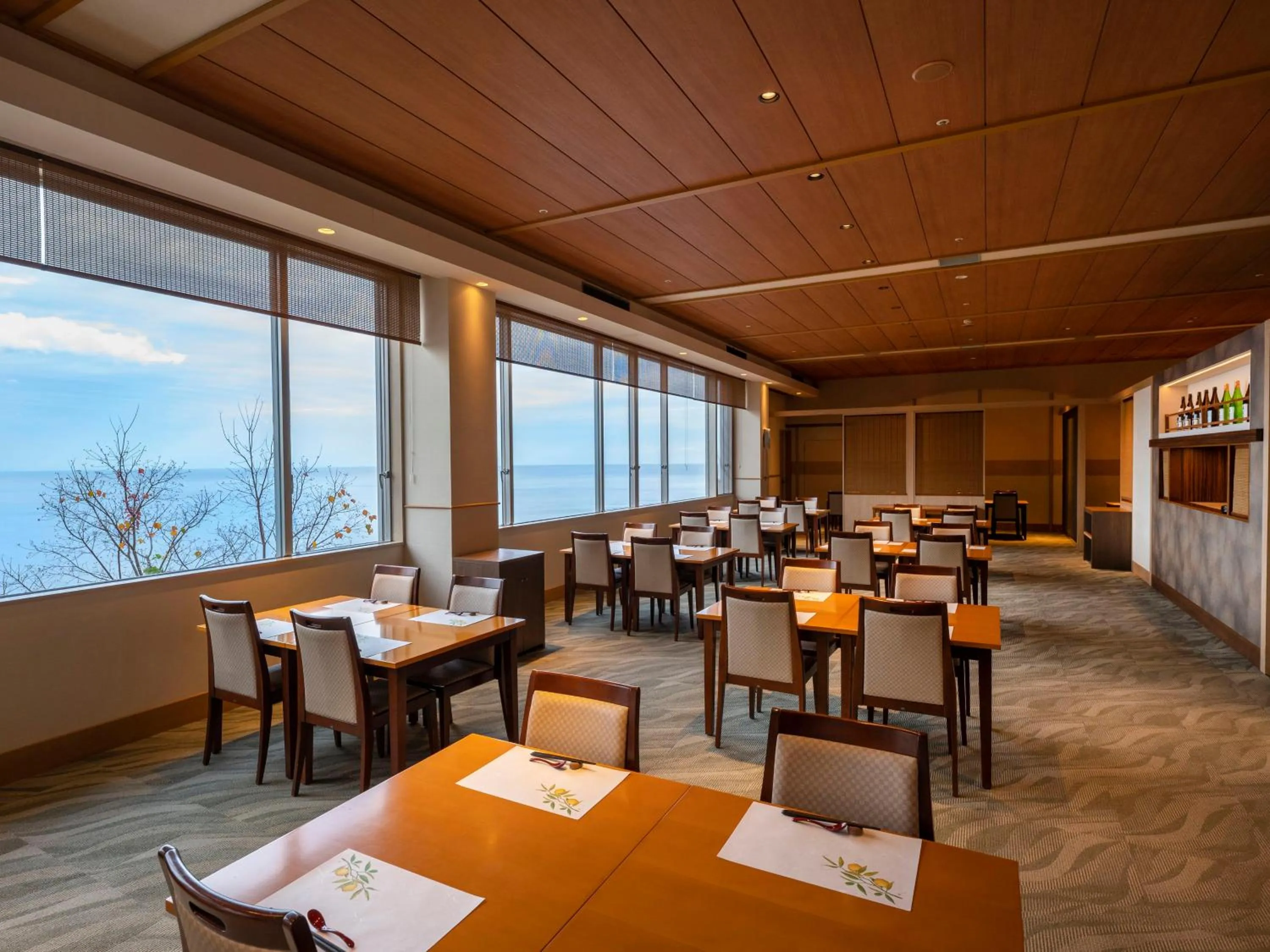 Restaurant/places to eat in Hotel New Akao