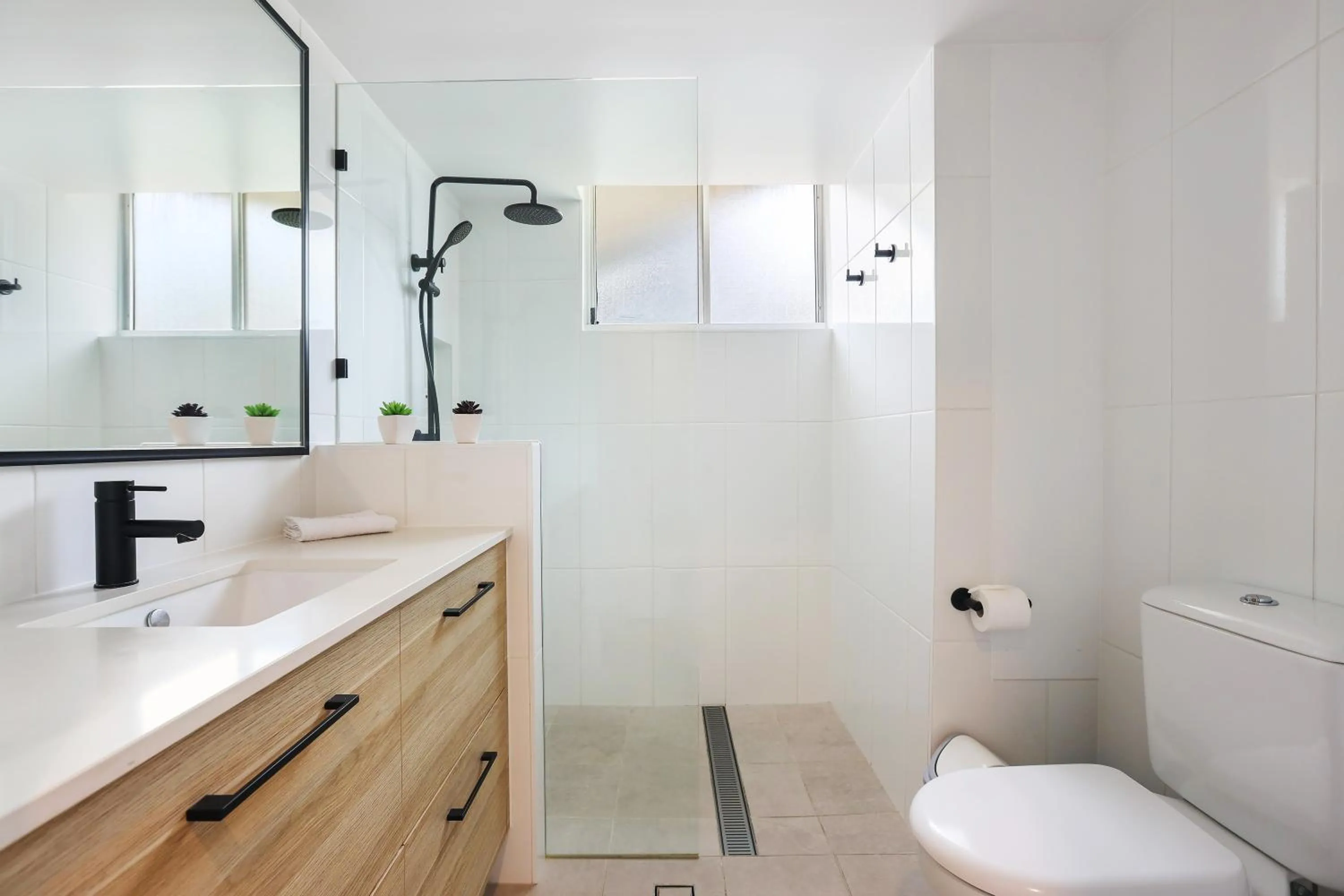 Bathroom in Rainbow Commodore Coolangatta