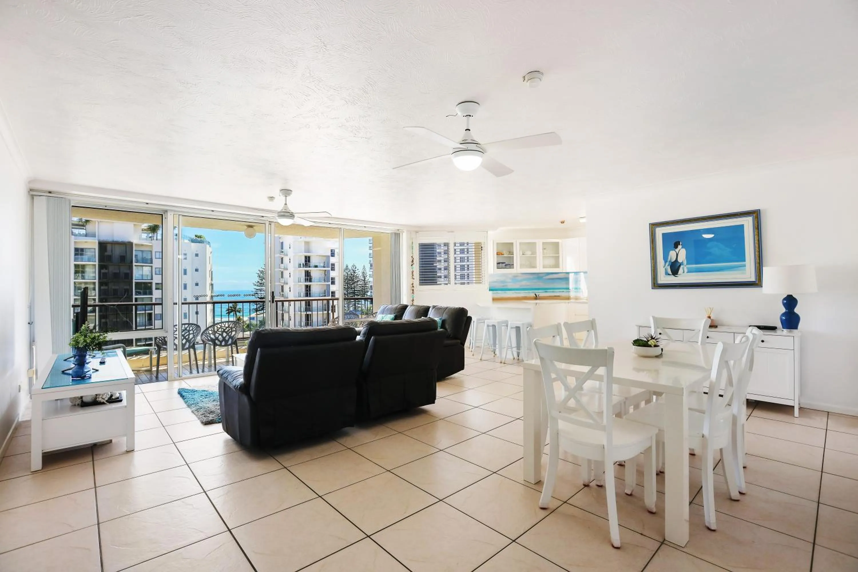 Living room in Rainbow Commodore Coolangatta