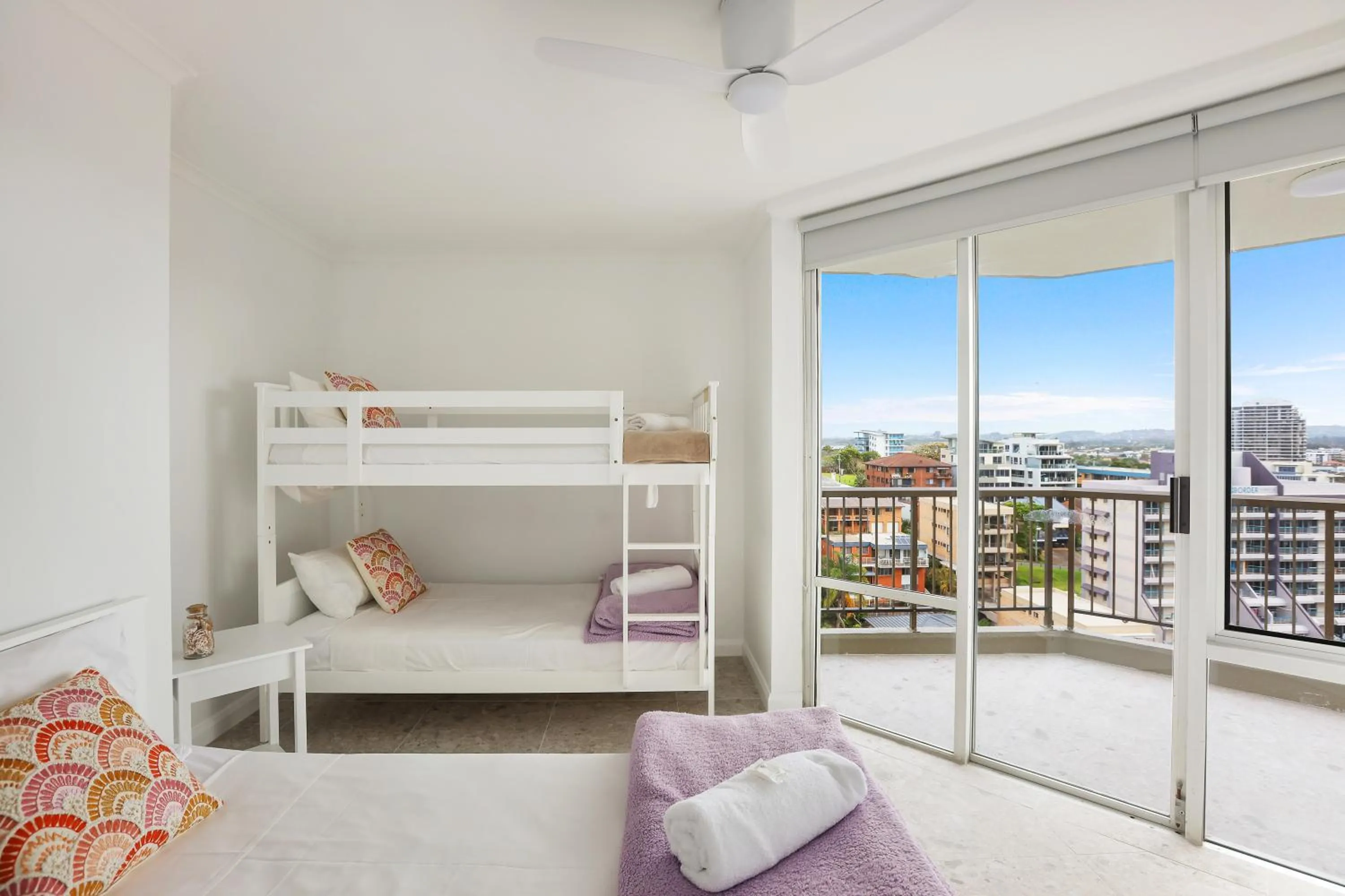 Bedroom, Bed in Rainbow Commodore Coolangatta