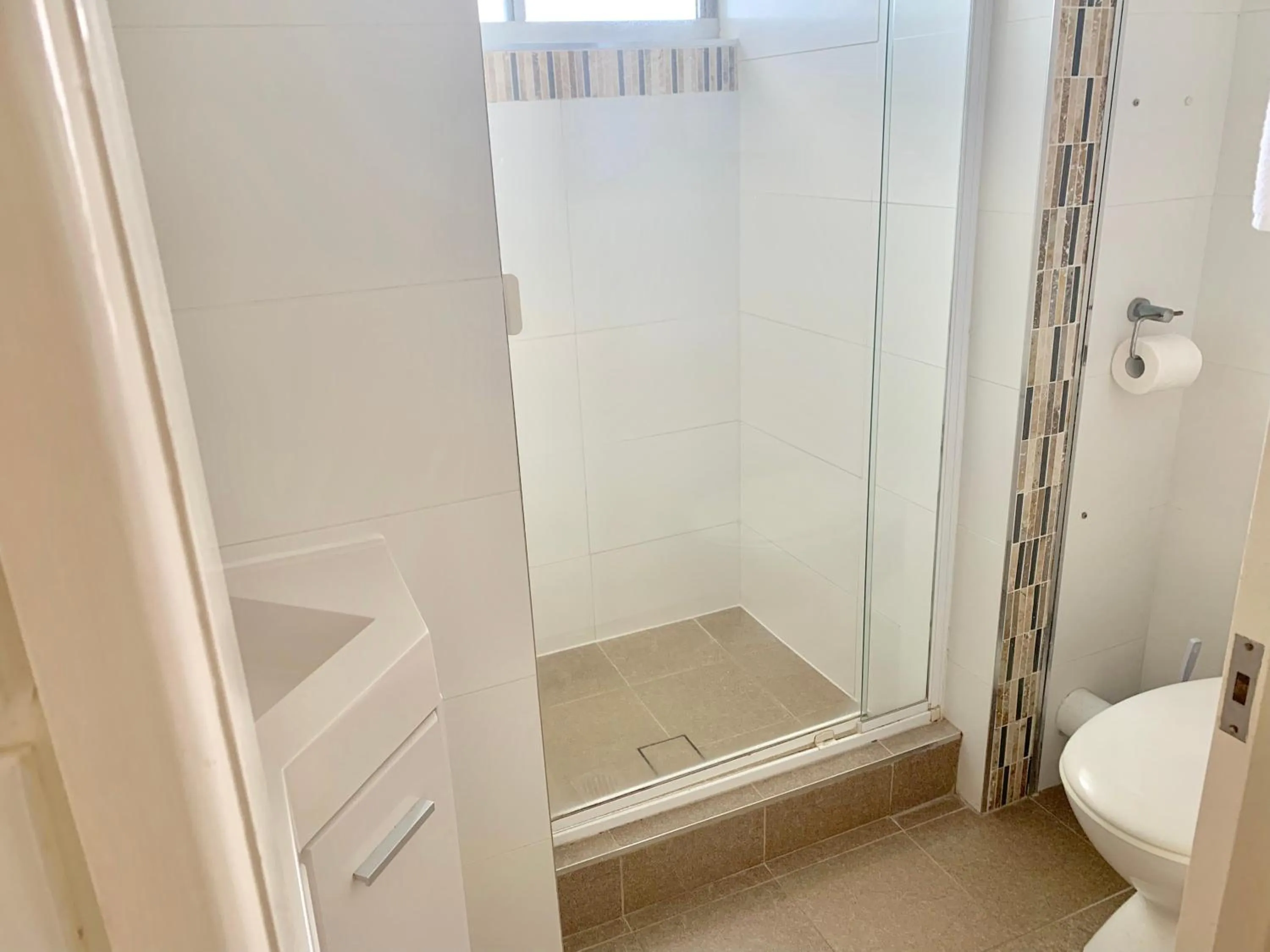 Bathroom in Rainbow Commodore Coolangatta