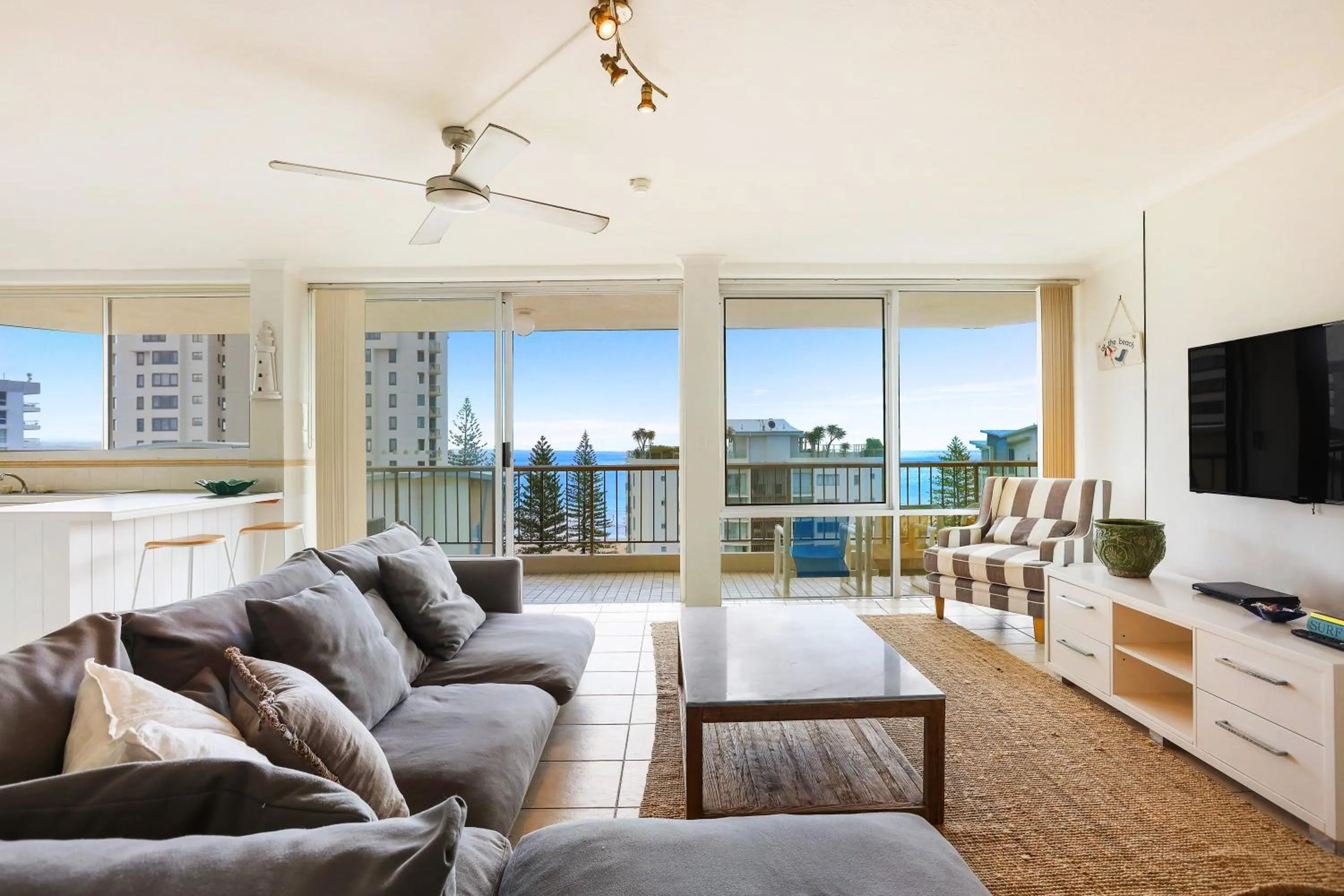 Living room in Rainbow Commodore Coolangatta