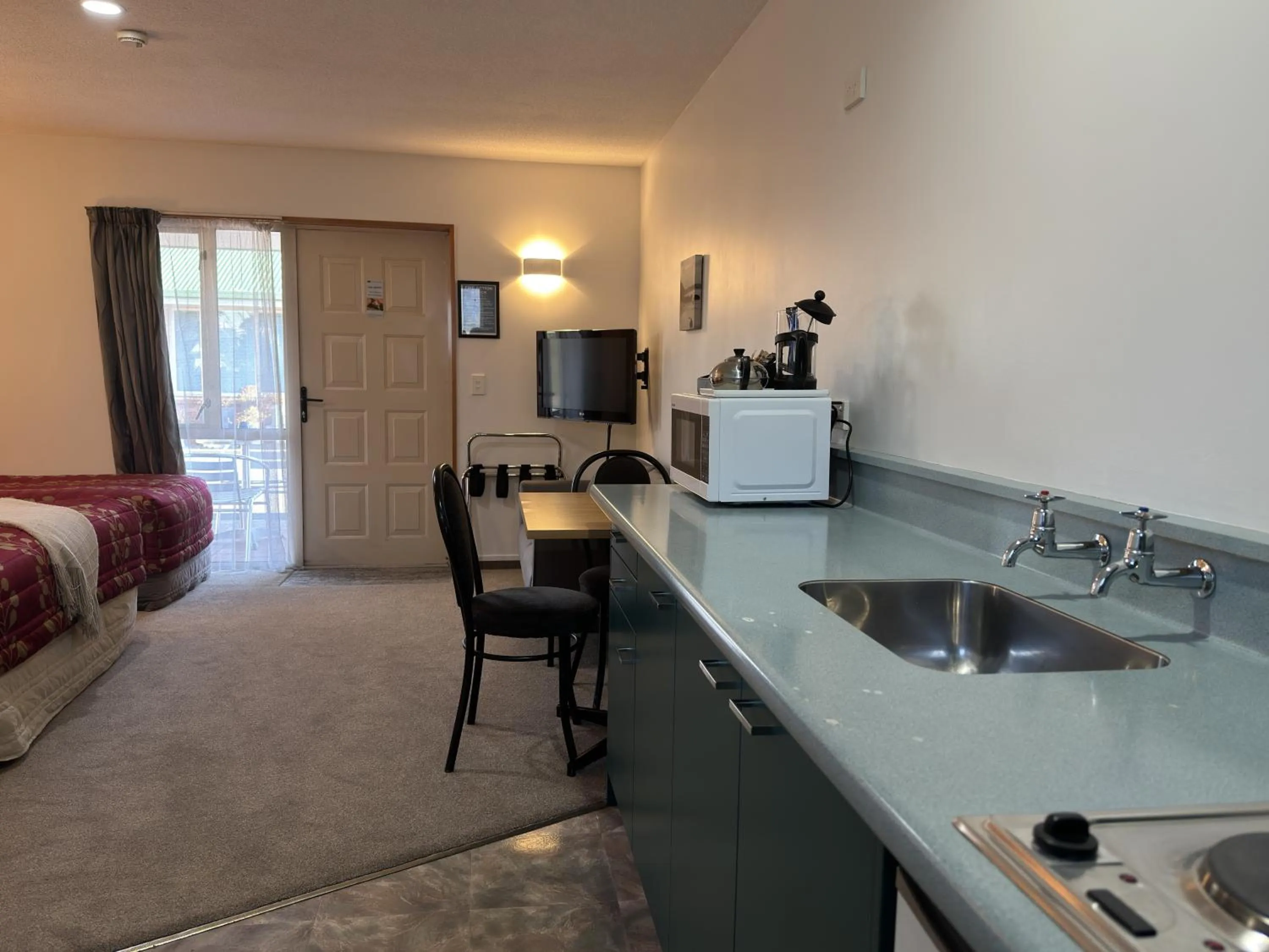 ASURE Ambassador Motor Lodge