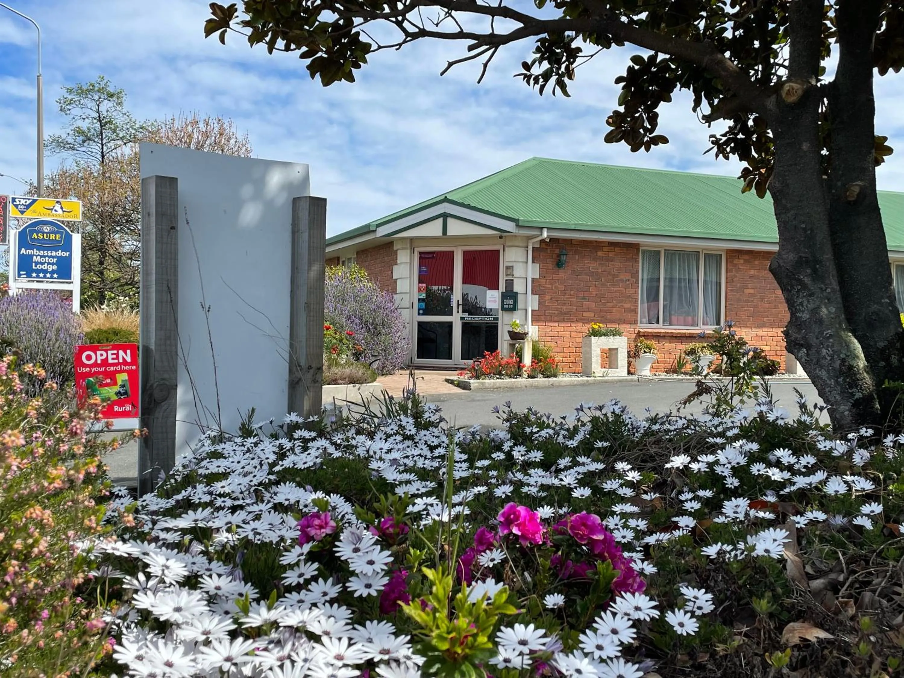 ASURE Ambassador Motor Lodge