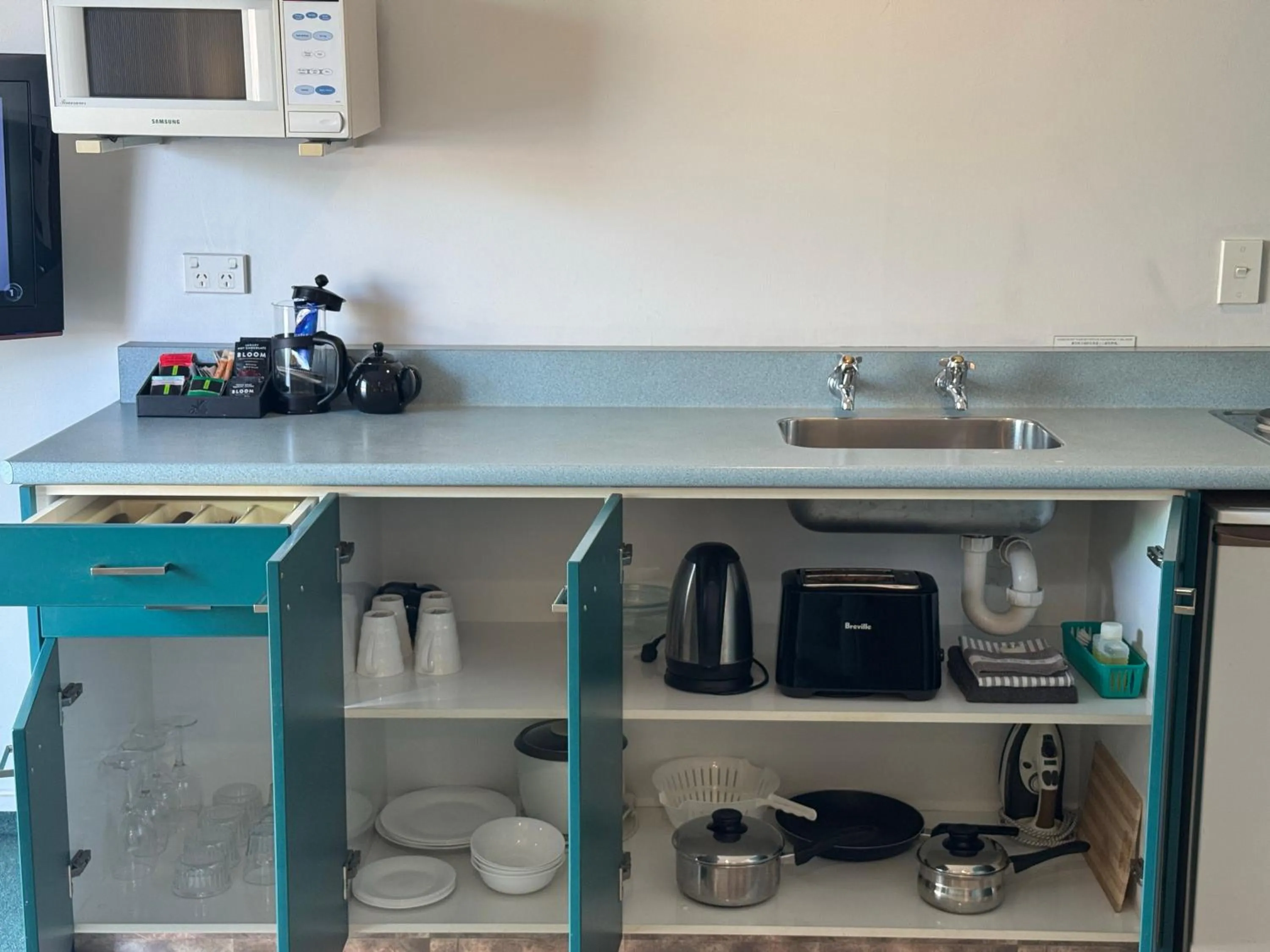 ASURE Ambassador Motor Lodge