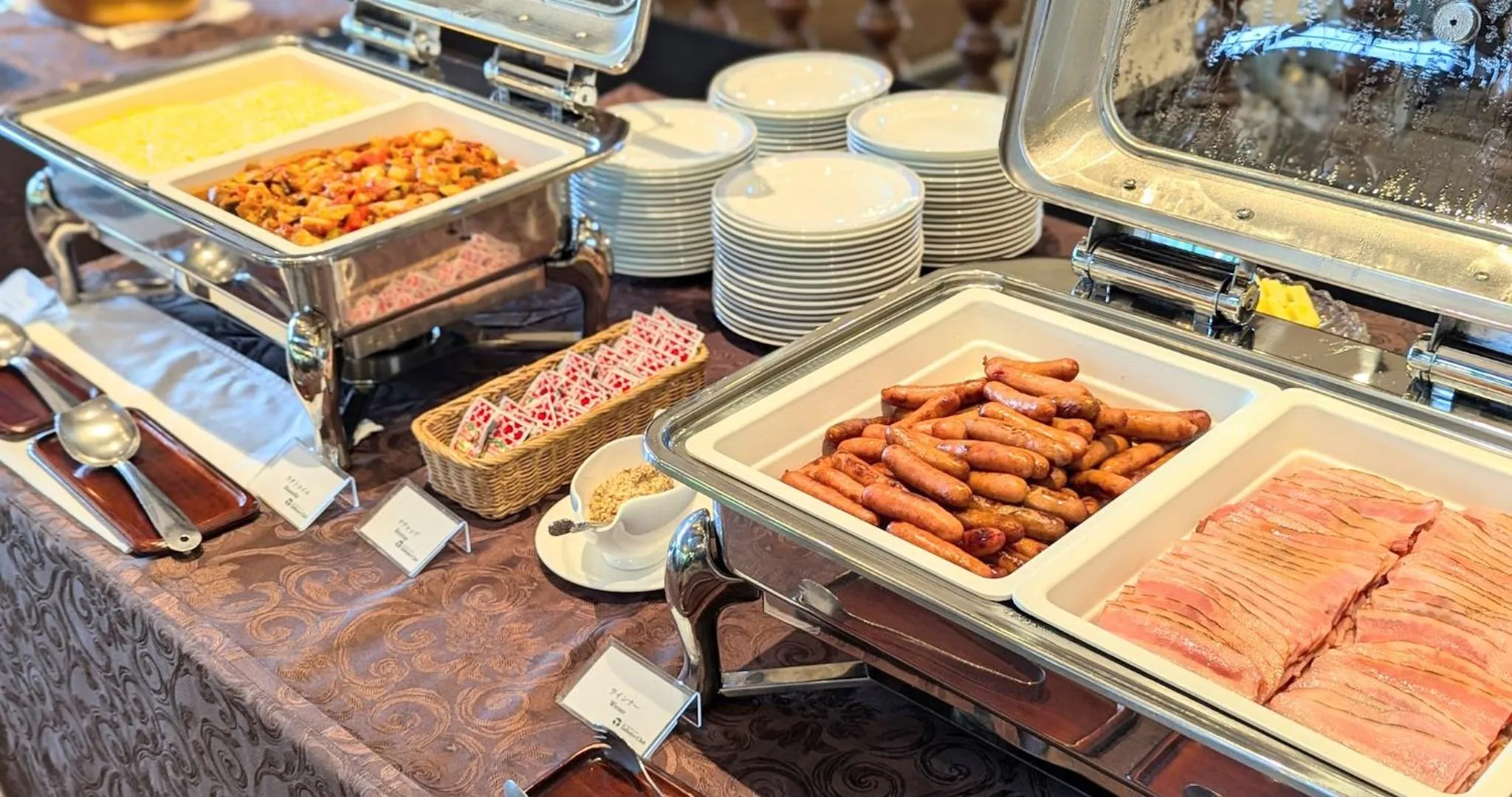 Buffet breakfast in Villa the Club Karuizawa