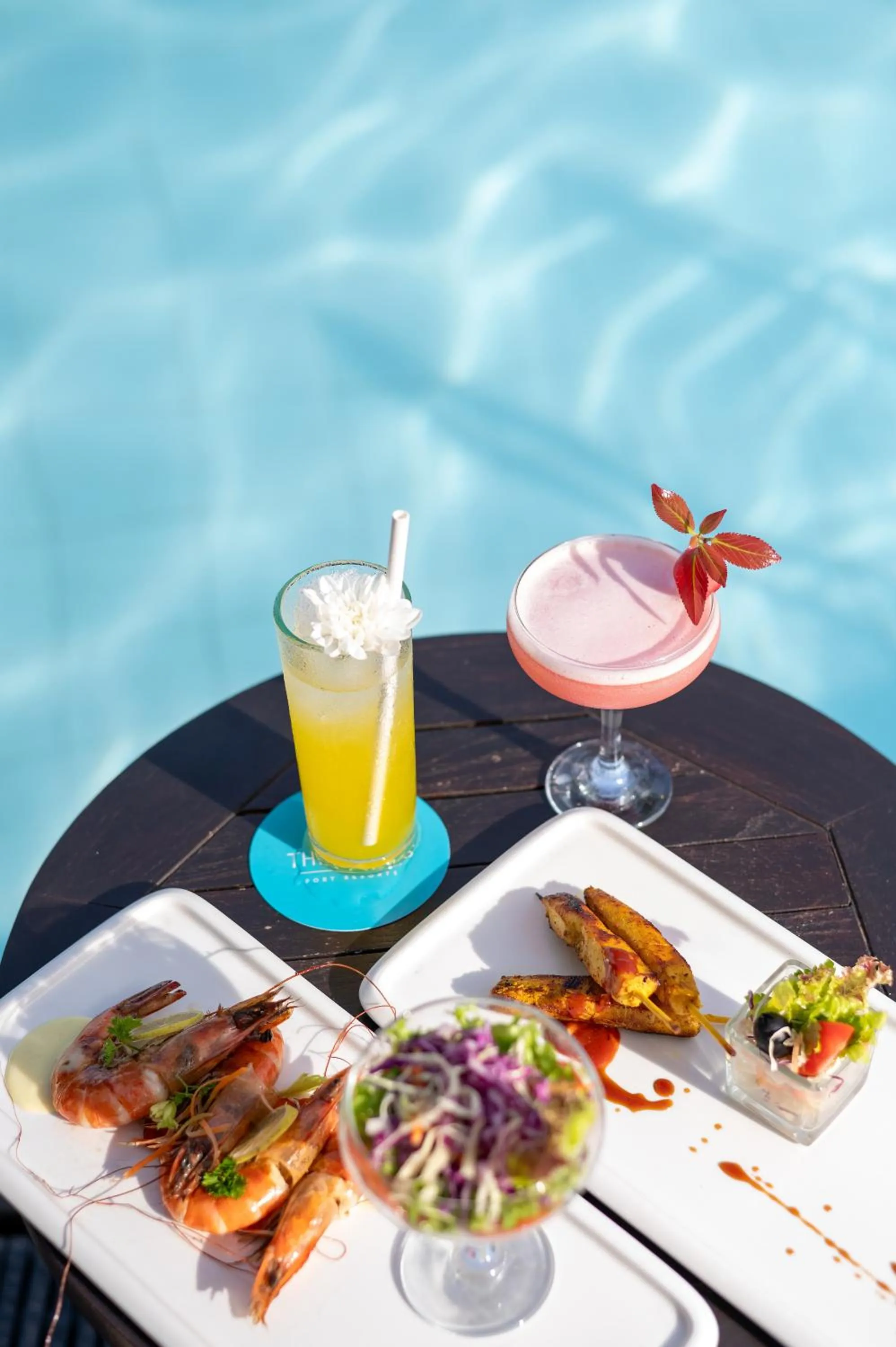 Swimming pool in The Palms