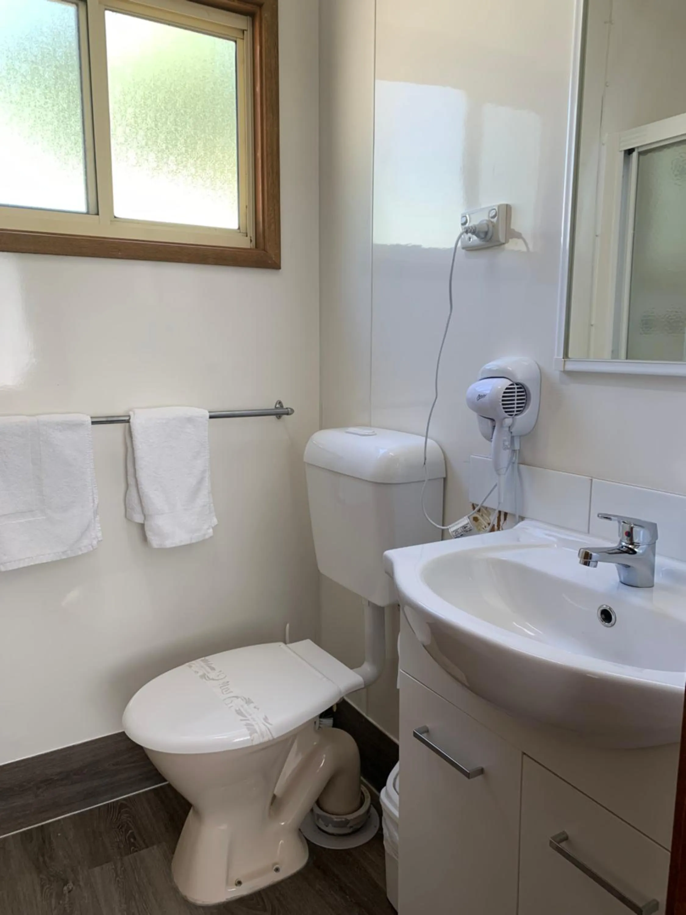 Communal lounge/ TV room in BIG4 Seymour Holiday Park